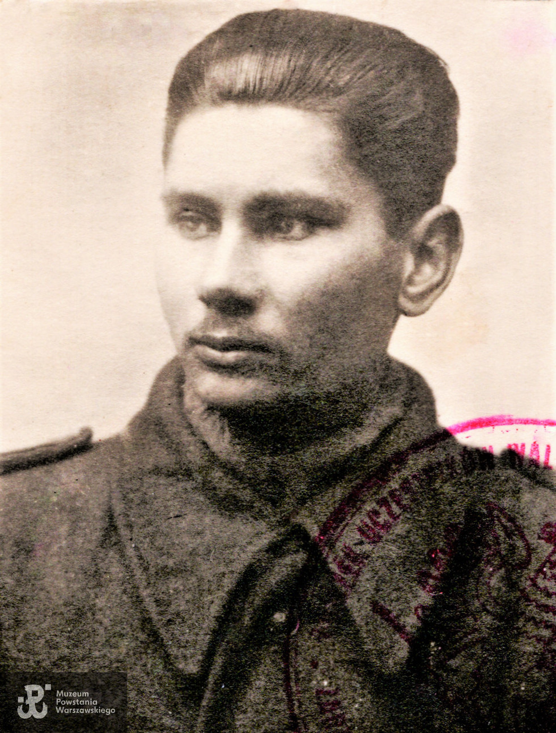 Jerzy Olechniewicz, fot. ze zbiorów rodzinnych. Skan wykonano w Muzeum Powstania Warszawskiego - Dział Kombatanta.