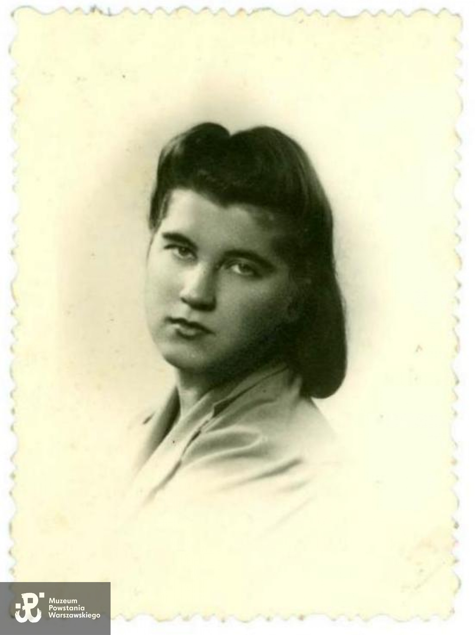 Irena Korzeniowska - Warszawa, październik 1942 r. Ze zbiorów Urszuli Katarzyńskiej-Ballner / MPW