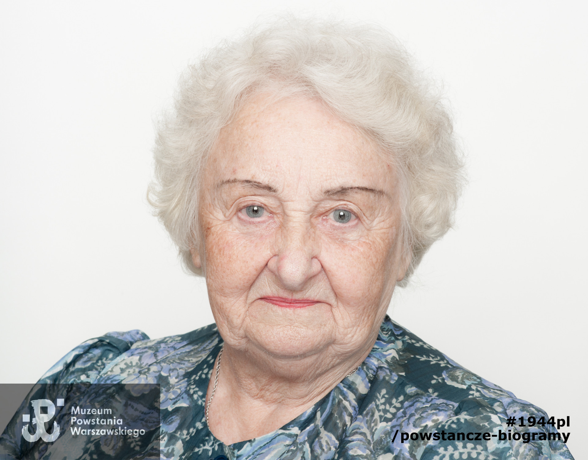 Irena Tafel - Kaczanowska (1927-2021). Zdjęcie z serii portretów Powstańców Warszawskich wykonanych w ramach projektu "1944/70/2014" realizowanego przez grupę WWPHOTO dla uczczenia 70. rocznicy wybuchu Powstania Warszawskiego. Muzeum Powstania Warszawskiego, 22.07-04.08 2013.
