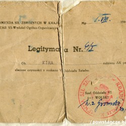 Legitymacja Komendy Sił Zbrojnych Sztab VI wydana dla „Kiry” (Ada Litten), podpisana przez mjr Tadeusza Wardejn-Zagórskiego „Gromski”, ze zbiorów Muzeum Powstania Warszawskiego,  sygn. MPW-A-7479 (P/6709).