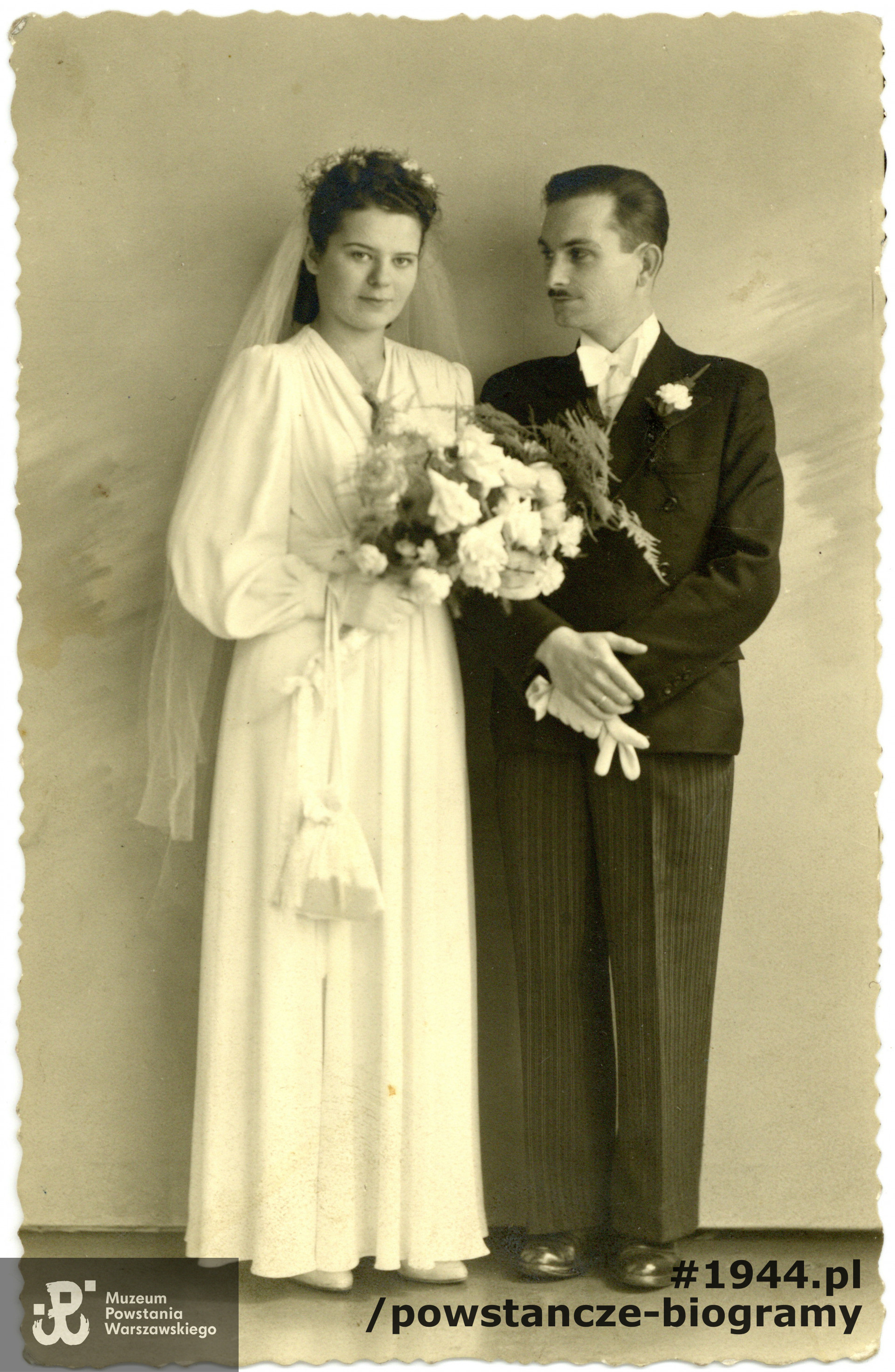 Ślub Haliny z Jerzym Kozakiem – 17 X 1943. Fot. ze zbiorów Muzeum Powstania Warszawskiego, dar p. Barbary Ajnenkiel
