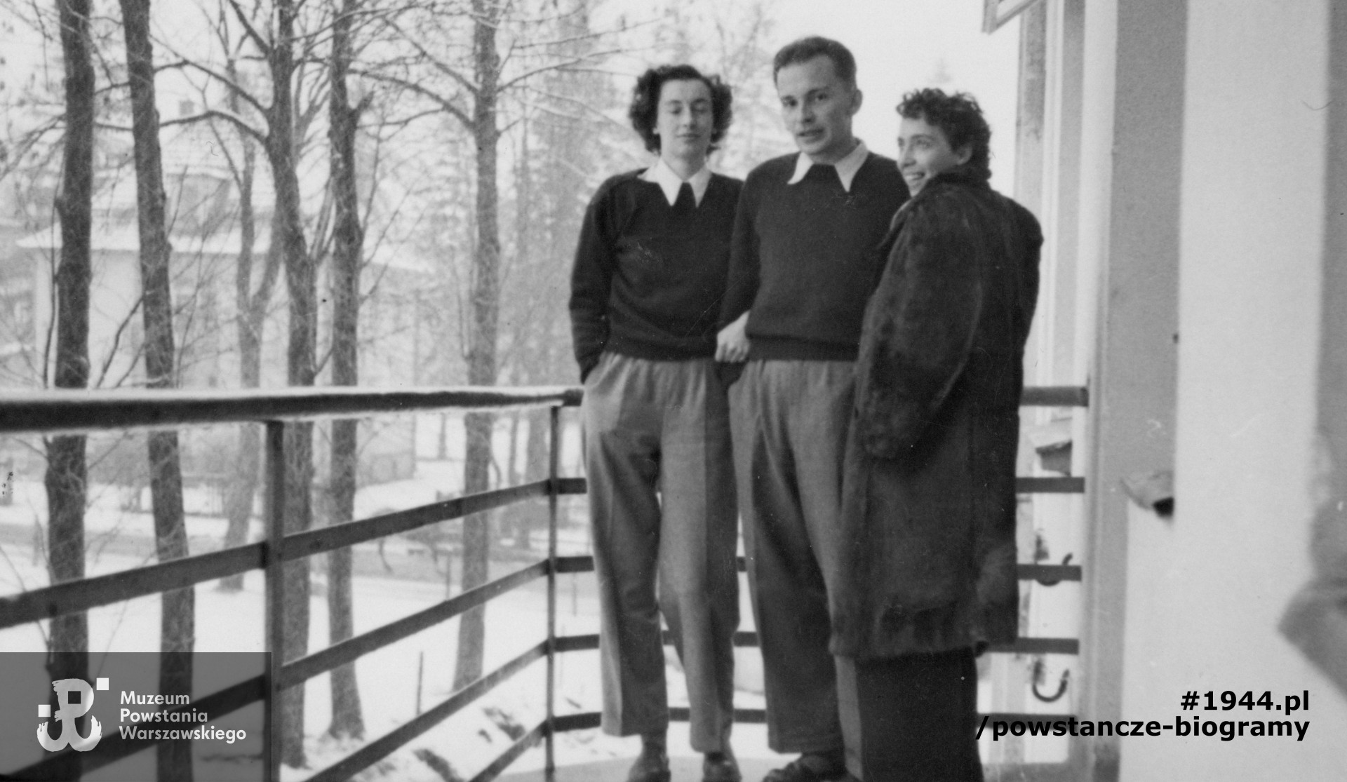 Od lewej: Irena Minkiewicz - Perkowicz „Irena”, „Ryfka", Jerzy Kaczyński „Doktor Bogdan” i jego żona Anna (Anna Kaczyńska z d. Górska ps. „Anula”) .Fot. z archiwum rodzinnego p. Ewy Guttmejer z domu Kaczyńskiej.