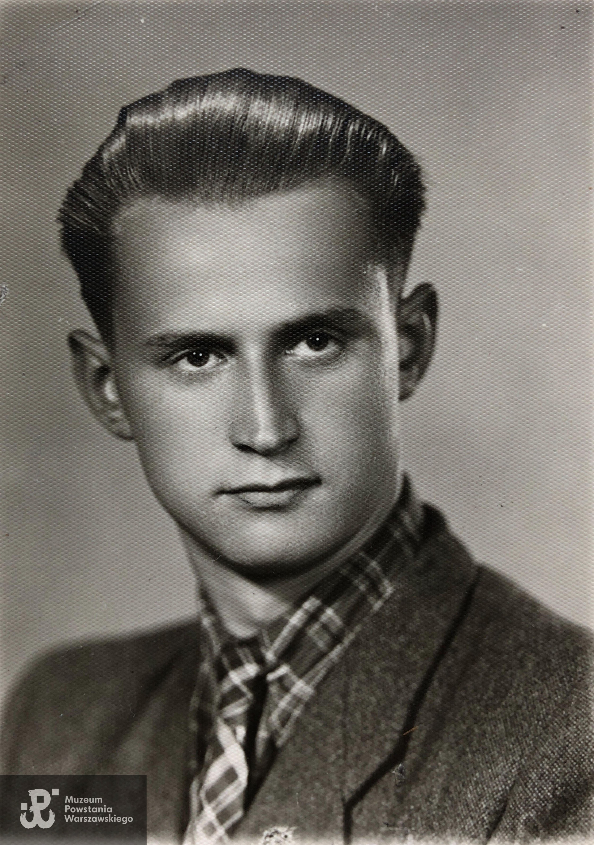 Łącznik Benedykt Janusz Zwierzyński ps. "Stasiek" (1932-1997). Fotografia powojenna  ze zbiorów rodzinnych, udostępnił  p. Marek Zwierzyński