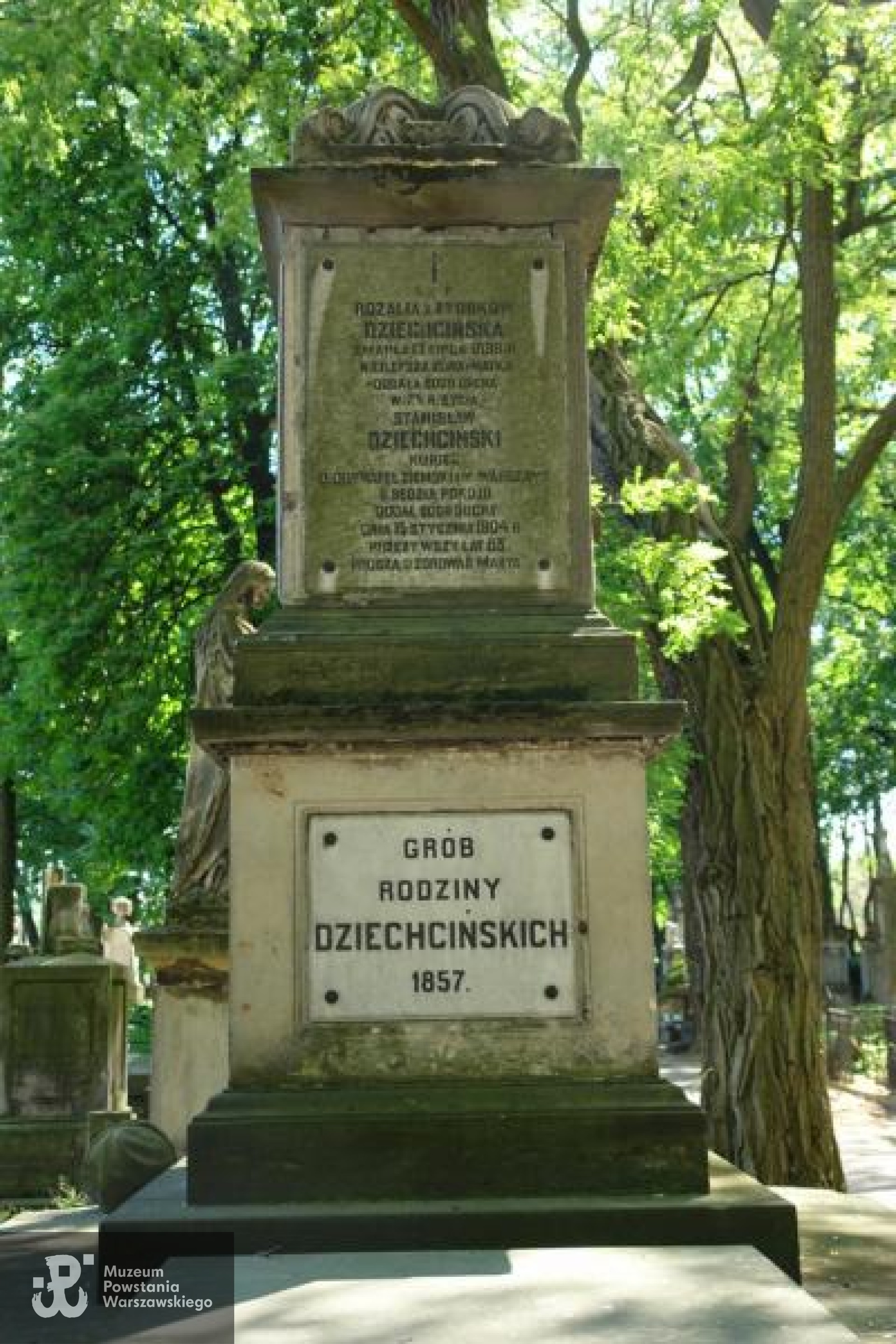 Cmentarz Powązkowski w Warszawie (Stare Powązki), Kwatera  156, rząd 6, miejsce 1-3