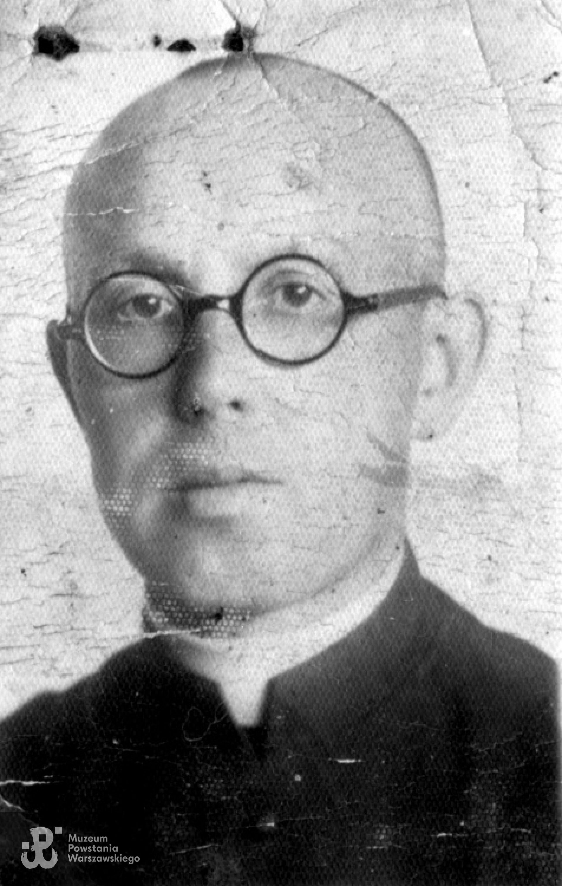 ks. Kazimierz Ciecierski (1907-1944) Zdjęcie z kenkarty - luty 1944. Zbiory MPW