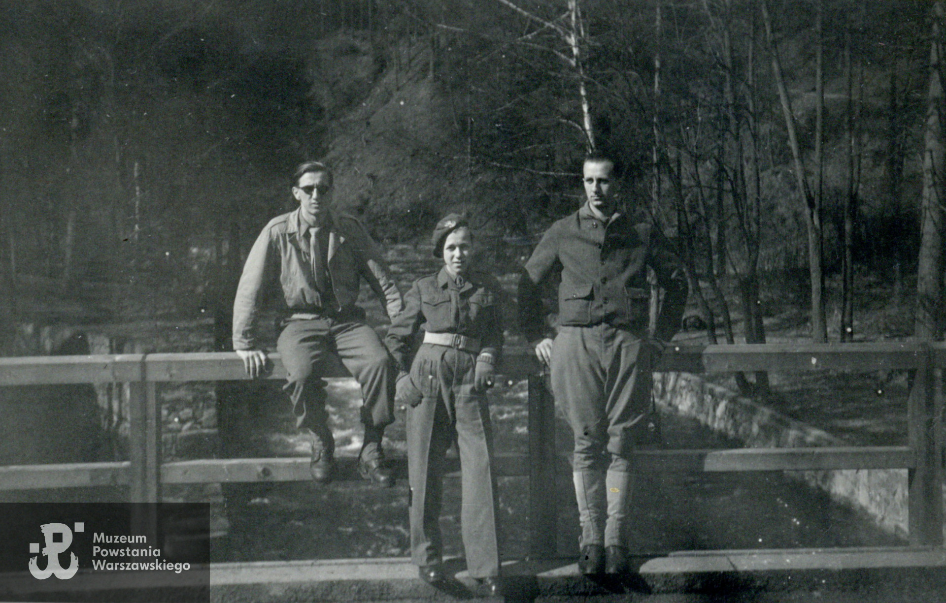 Fotografia pochodząca ze spuścizny po Zygmuncie Janie Raczyńskim ps. Zygmuś - żołnierze polscy  w Bad Harzburg. Udostępnił p. Jerzy Raczyński, syn Powstańca.