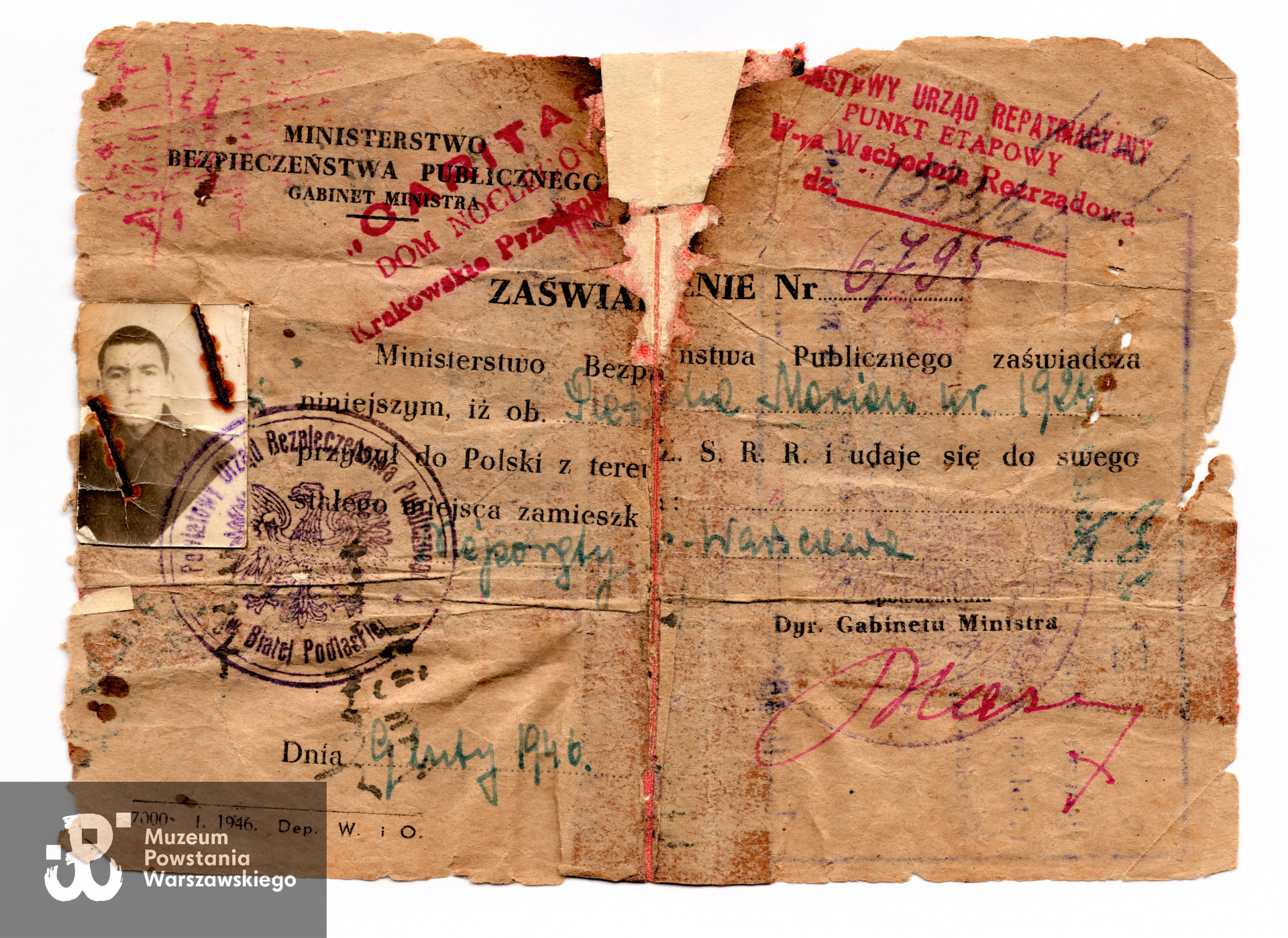 Zaświadczenie Ministerstwa Bezpieczeństwa Publicznego  nr 6795 z dnia 09.02.1946 roku poświadczające powrót strz. Mariana Pietruchy "Mata" z terytorium ZSRR. Na dokumencie widoczne stemple Powiatowego Urzędu Bezpieczeństwa Publicznego w Białej Podlaskiej i Etapowego Punktu Państwowego Urzędu Repatriacyjnego w Warszawie.