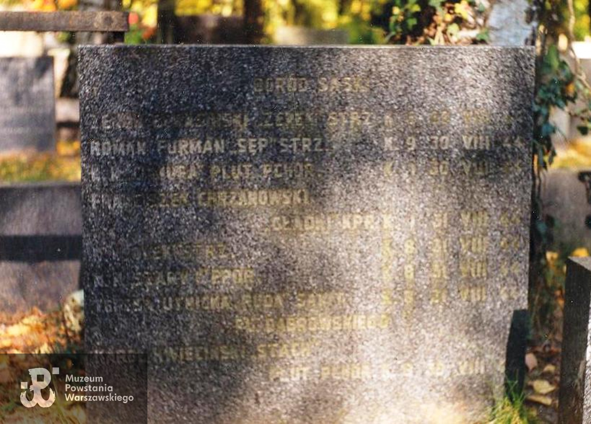 Kwatera żołnierzy "Kilińskiego" na Powązkach Wojskowych. Fot. Andrzej Dławichowski, 1998