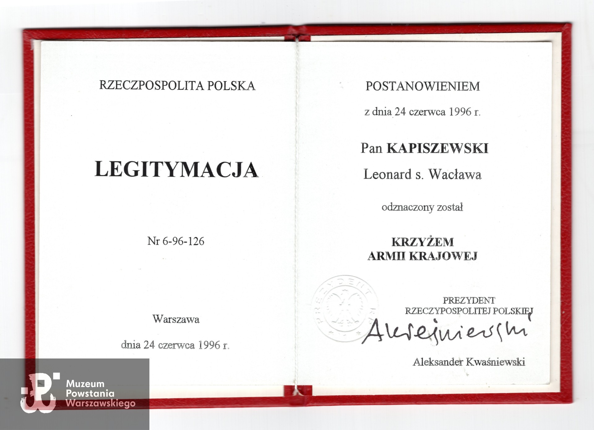 Ze zbiorów prywatnych  Powstańca, udostępnił p. Leonard Kapiszewski ps. Ryś.