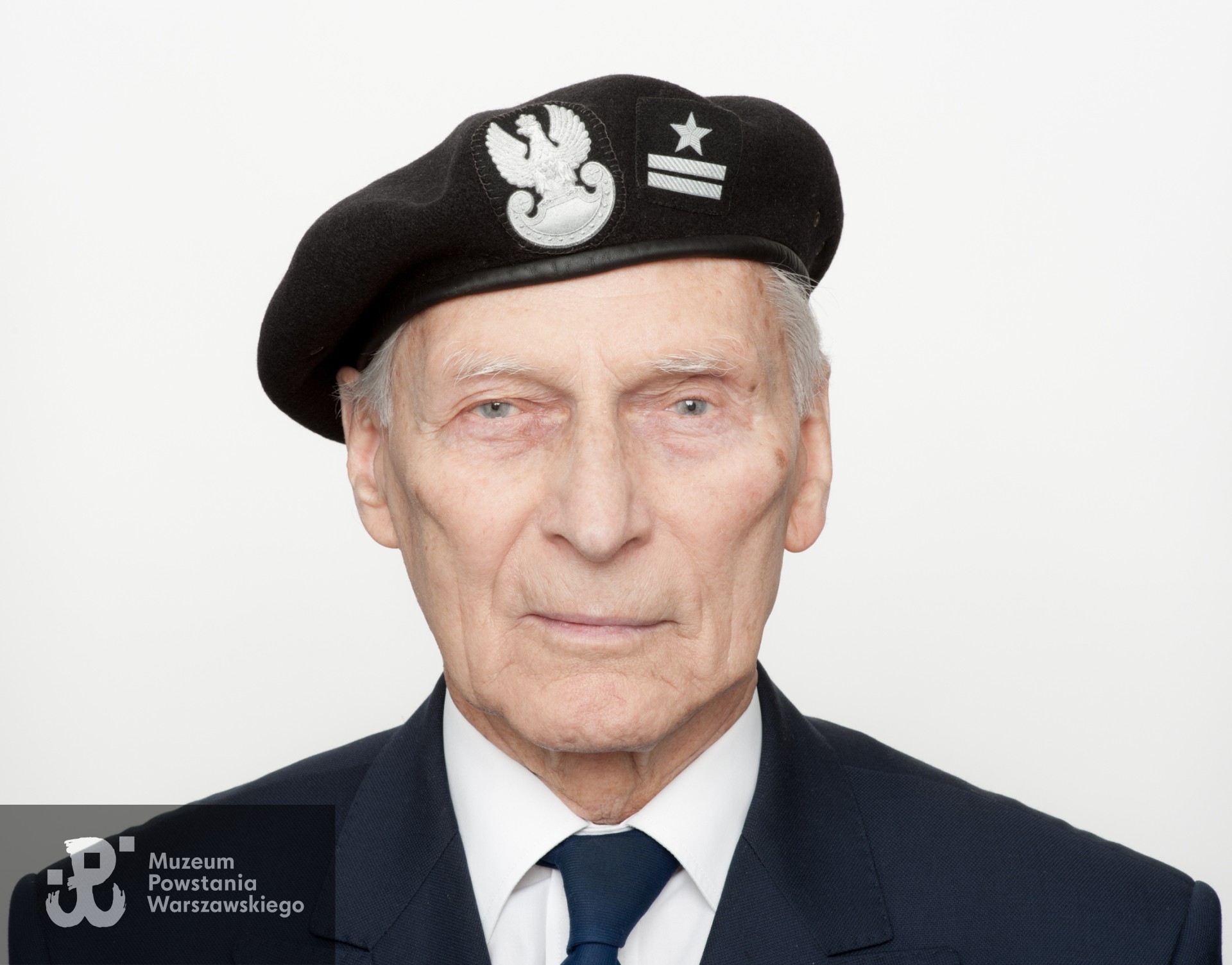 Zdjęcie z serii portretów Powstańców Warszawskich w ramach projektu "1944/70/2014" realizowanego przez grupę WWPHOTO dla uczczenia 70. rocznicy wybuchu Powstania Warszawskiego. Muzeum Powstania Warszawskiego, 22.07-04.08 2013.