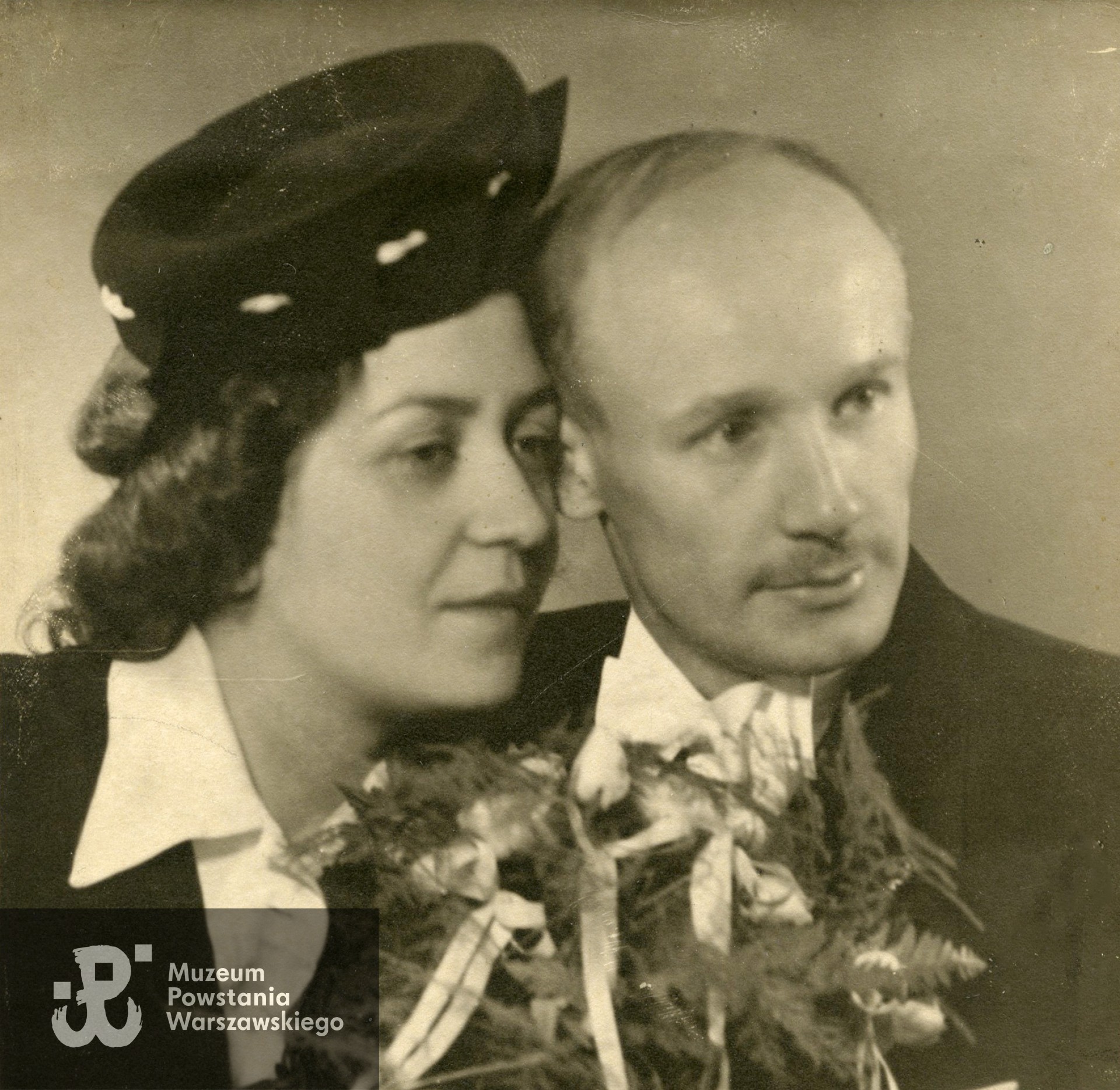 Zdjęcie ślubne Wandy i Edwarda Serwańskich,  grudzień 1945 rok. Fot. ze zbiorów rodzinnych Pani Małgorzaty Wryk, córki Powstańca.