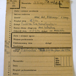 PCK - kartoteka - zapis dotyczy  żołnierza  bat. Kiliński ps. Marchewka, rannego 15 września 1944 r.  (rana postrzałowa), opatrzonego w punkcie sanitarnym Marszałkowska 40. Porównaj także biogram: strz. Tadeusz Szuliński  ps. Marchewka - batalion 