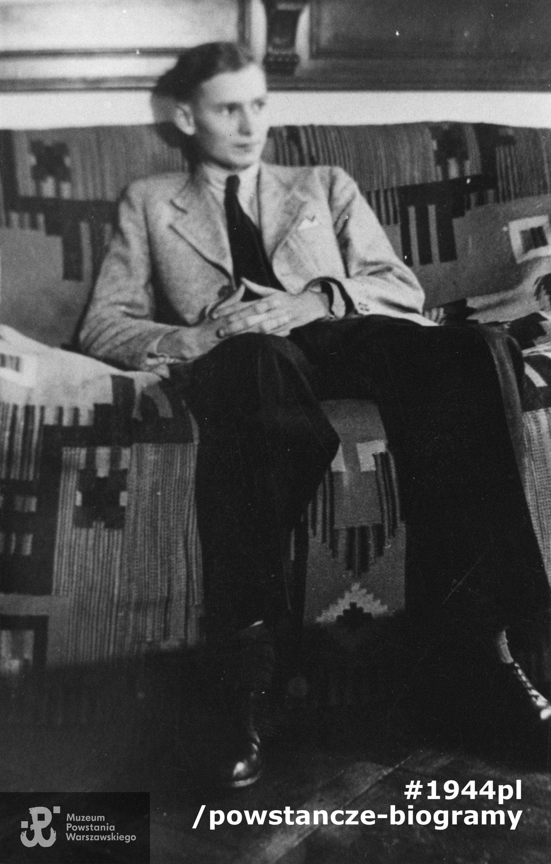 Kapral  pchor. "Stach" - Stanisław Roman Findeisen. Fot. ze zbiorów Muzeum Powstania Warszawskiego, sygn. P/8649/16