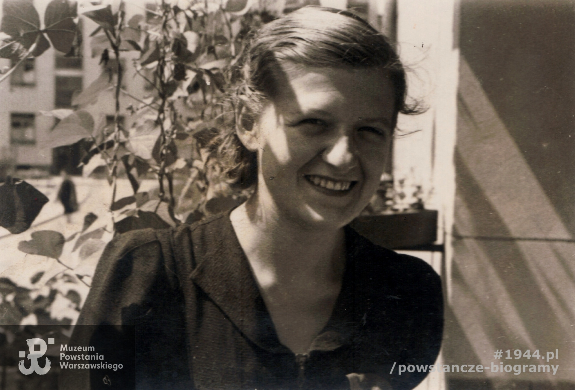 Janina w 1942 roku. Fot. z archiwum rodzinnego Janiny Różeckiej