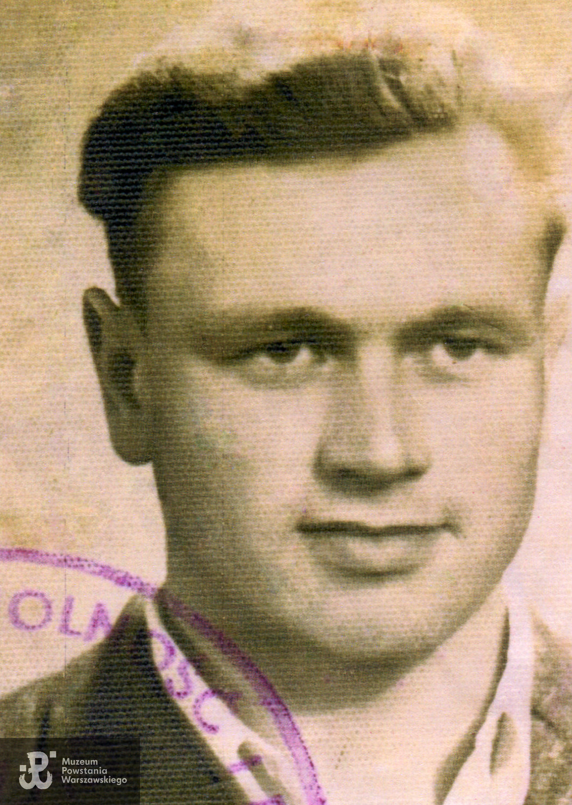 Piotr Sierawski "Trzeciak" (1923-2023). Fot. ze zbiorów rodzinnych. Skany wykonano w Muzeum Powstania Warszawskiego - Pokój Kombatanta, marzec 2022.