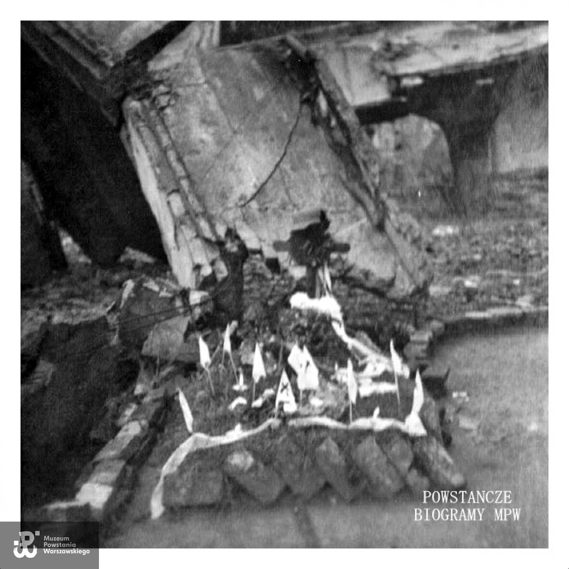 Ruiny fabryki Fiata przy ul. Sapieżyńskiej. Fot. z archiwum rodzinnego Michała Jandy