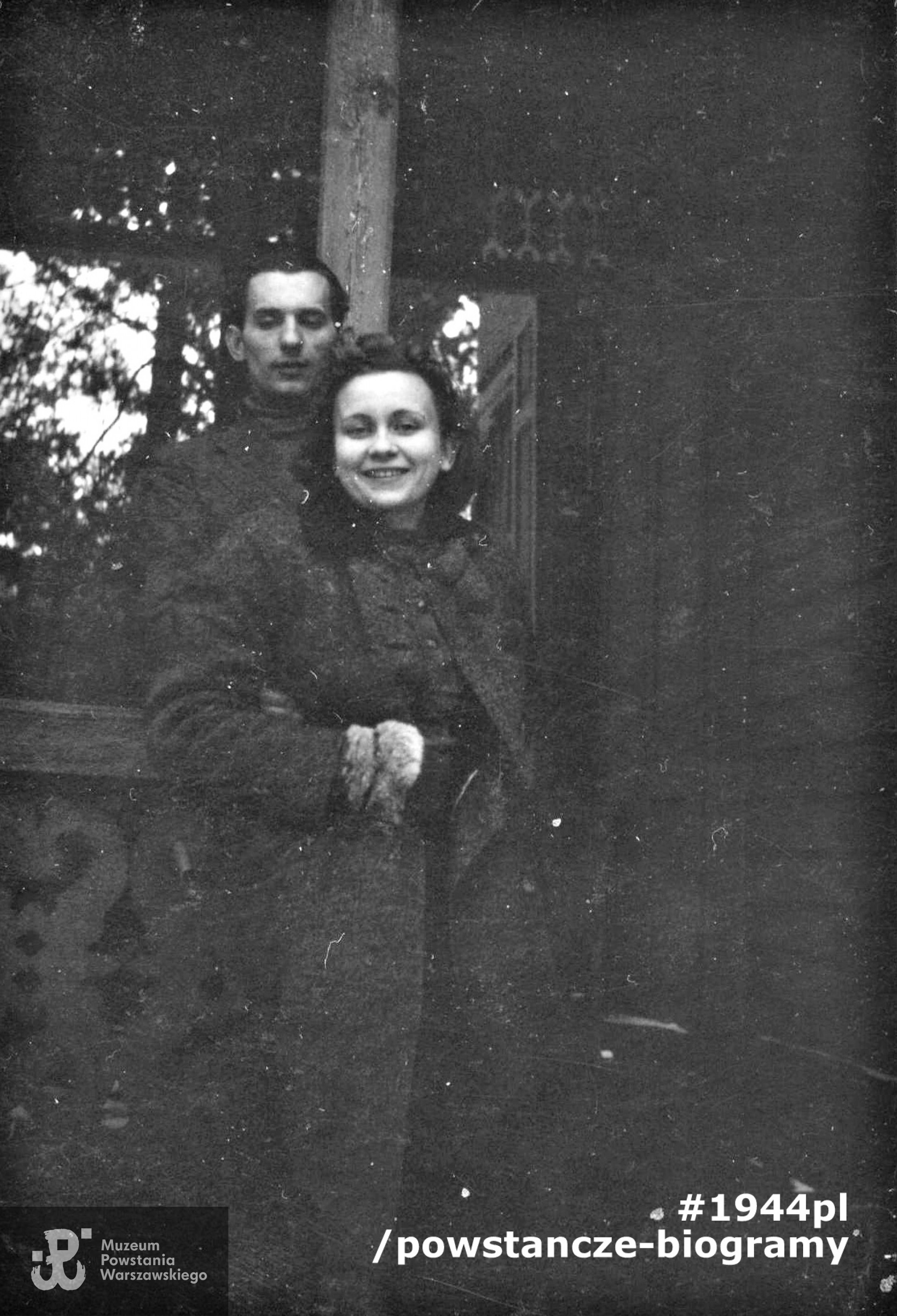 Zdzisław Lau z przyszłą żoną Krystyną z domu  Parol, wiosna przed wybuchem Powstania, 1944. Fot. ze zbiorów rodzinnych, udostępnił p. Paweł Polz 