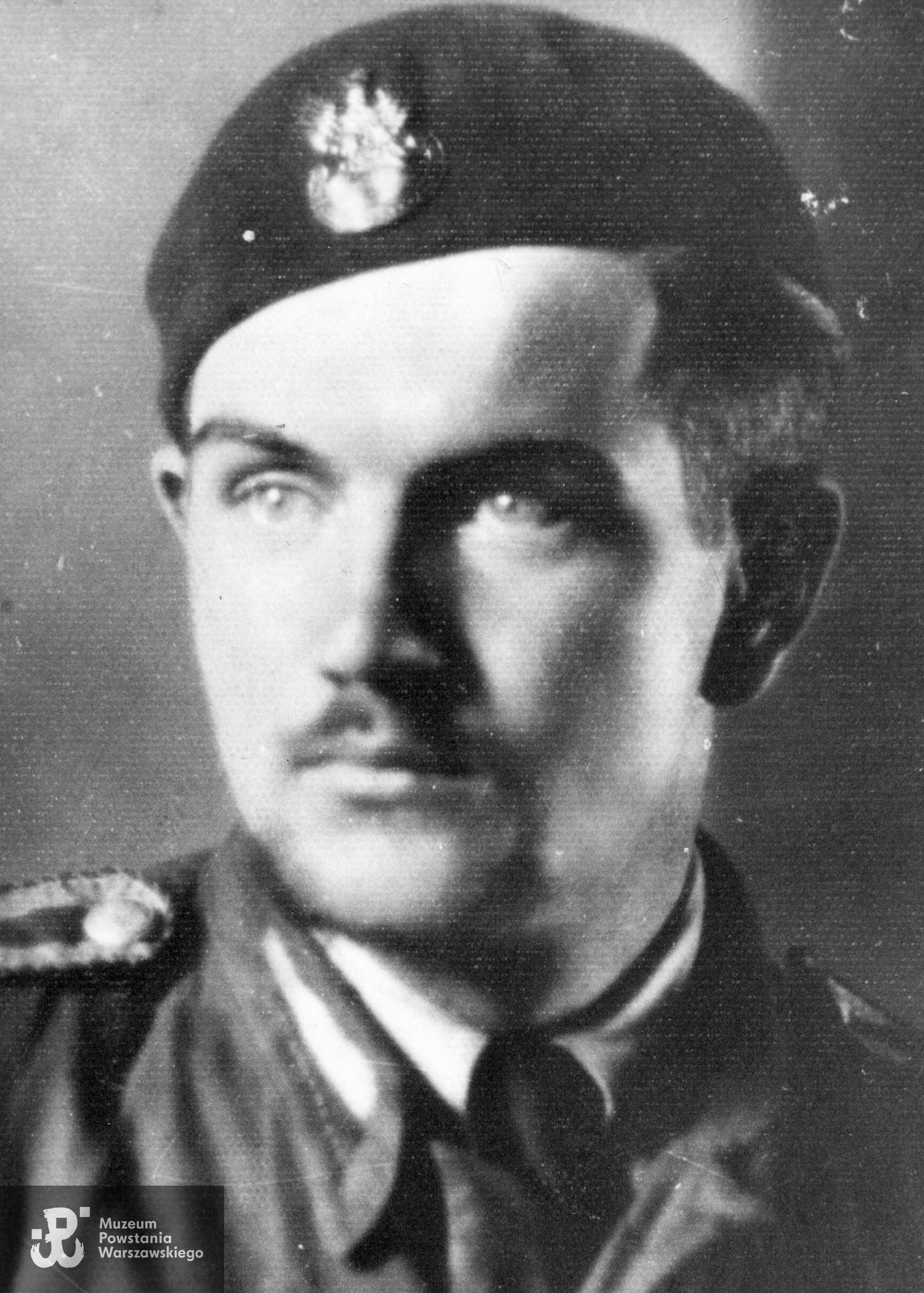 Powstanie Warszawskie - sierżant podchorąży "Świst" - Stanisław Sieradzki. Fot. ze zbiorów Muzeum Powstania Warszawskiego, sygn. MPW-IK/4309