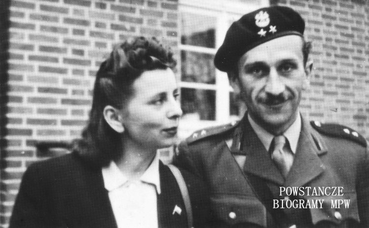 Genowefa Zofia Leśniewska i porucznik Zbigniew Kozak. Po ślubie - Niemcy, 1946. Fot. z archiwum rodzinnego Zbigniewa Kozaka/MPW