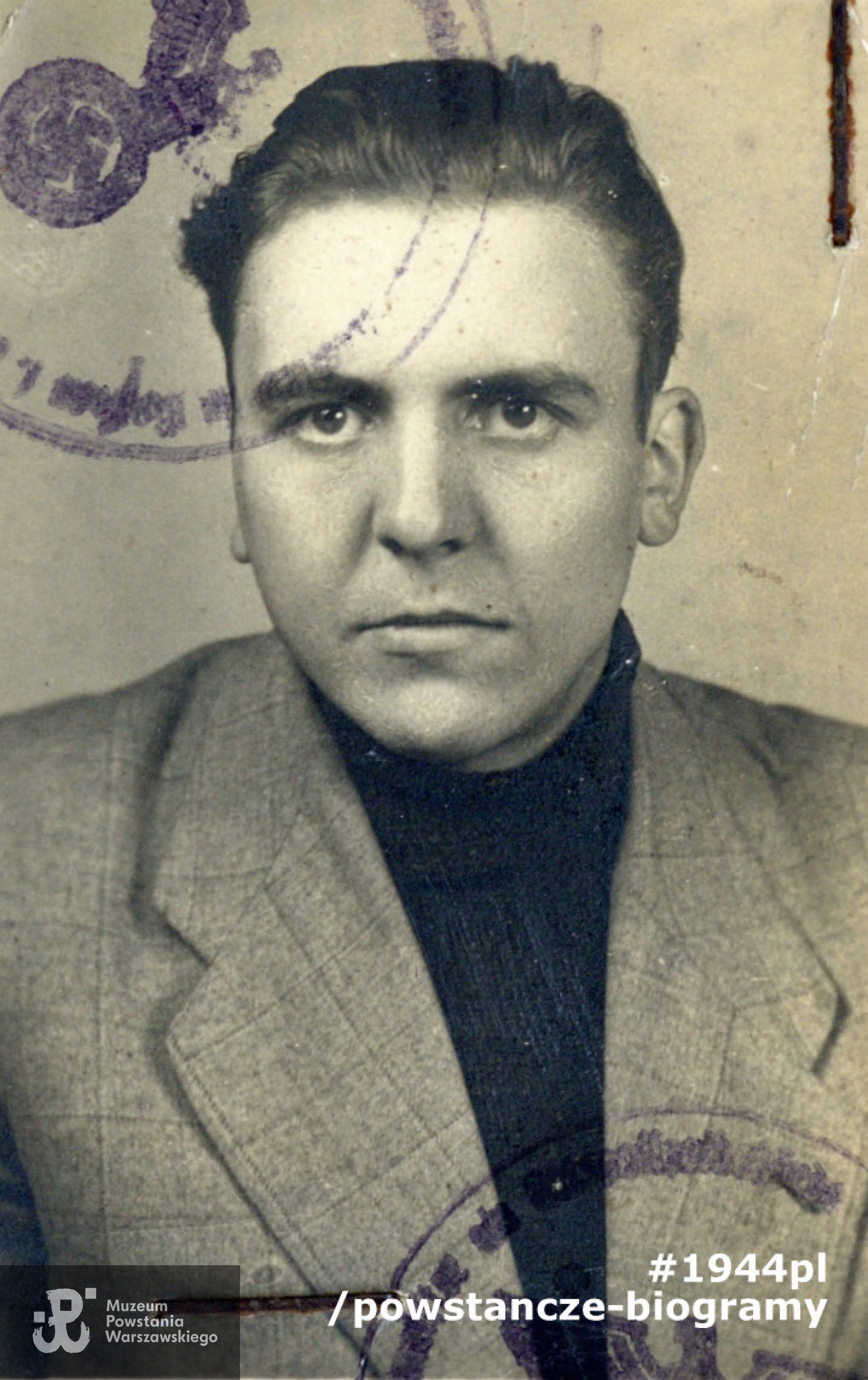 Fotografia portretowa z dokumentów z okresu okupacji. Ze zbiorów Muzeum Powstania Warszawskiego