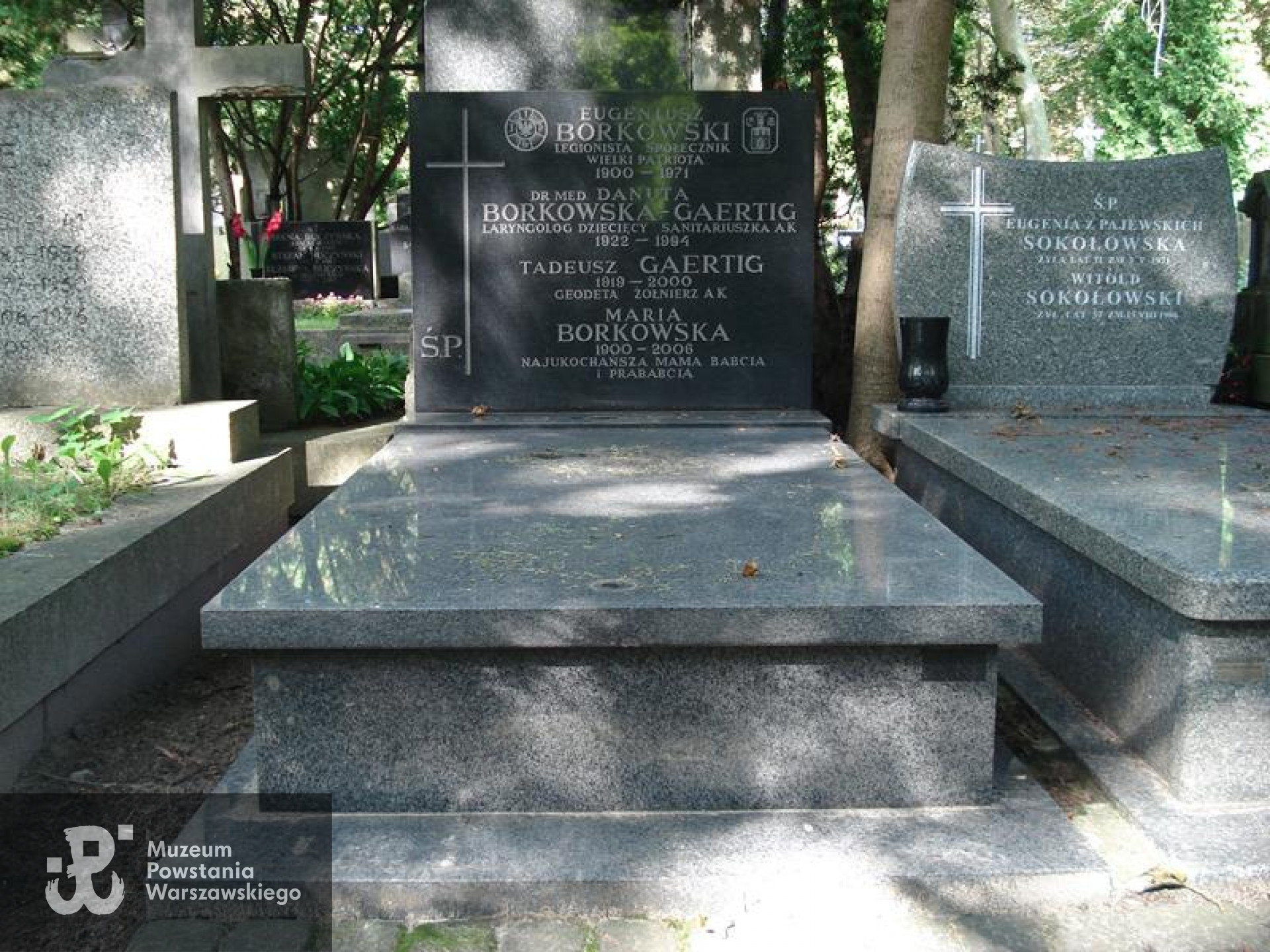 Fot. Warszawskie Zabytkowe Pomniki Nagrobne:  serwis mapowy m. st. Warszawy: <i>cmentarze.um.warszawa.pl</i>