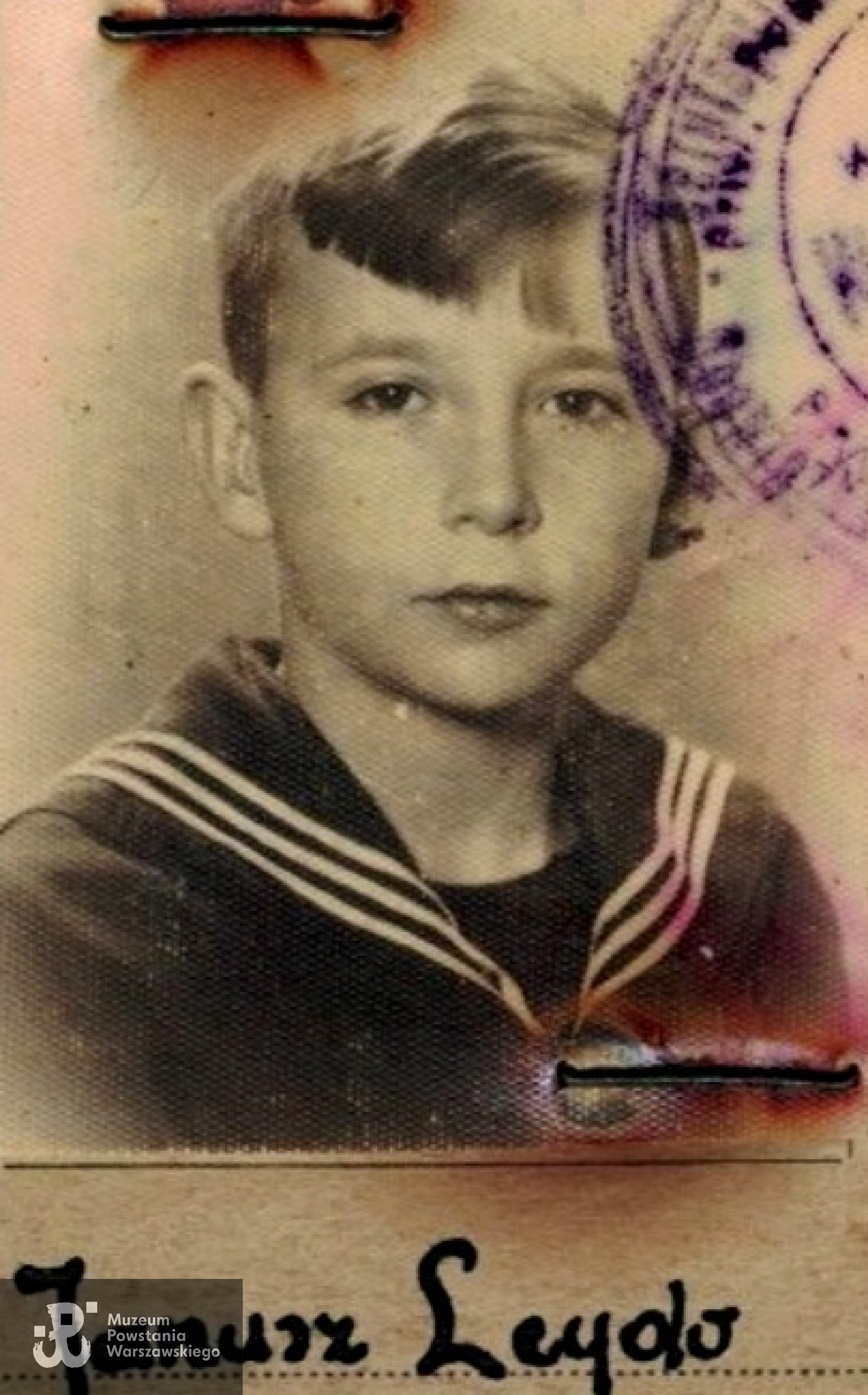 Janusz Leydo "Cord" (1928-2018). Zdjęcie legitymacyjne z lat 30-tych XX w. Fot. ze zbiorów rodzinnych, udostępniona dzięki uprzejmości środowiska żołnierzy  batalionów Gustaw-Harnaś i p. Aliny Lenartowicz.