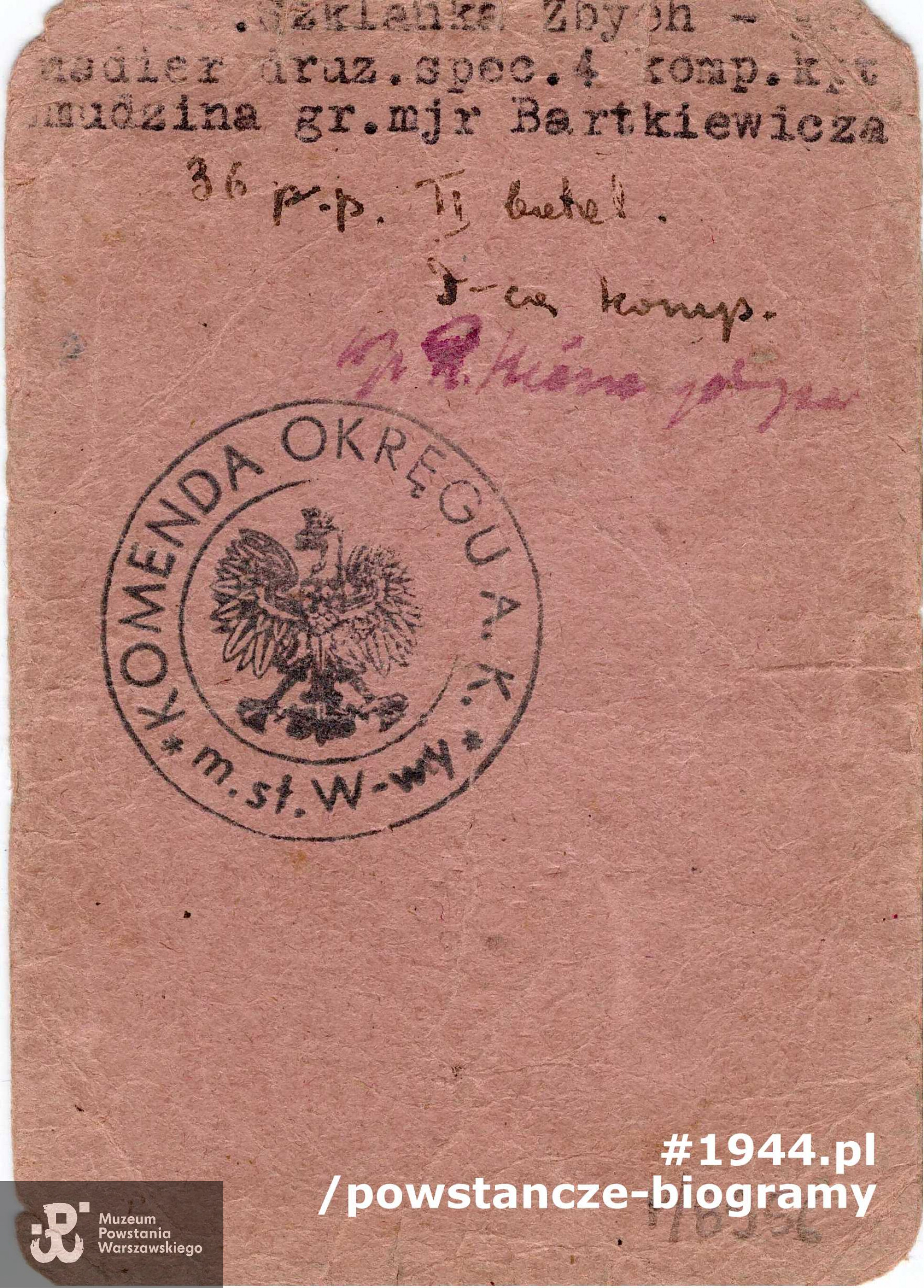 Legitymacja Armii Krajowej wystawiona na nazwisko Glass i pseudonim "Szklanka Zbych". Ze zbiorów Muzeum Powstania Warszawskiego, sygn. P/8956, dar Zbigniewa Glassa