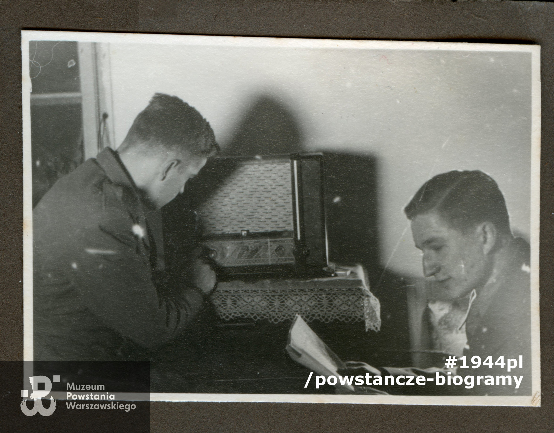 Jan Stefaniak i Lech Sedlaczek - jesień 1945 r.  Fot. z archiwum rodzinnego p. Lecha Sedlaczka ps. Hak