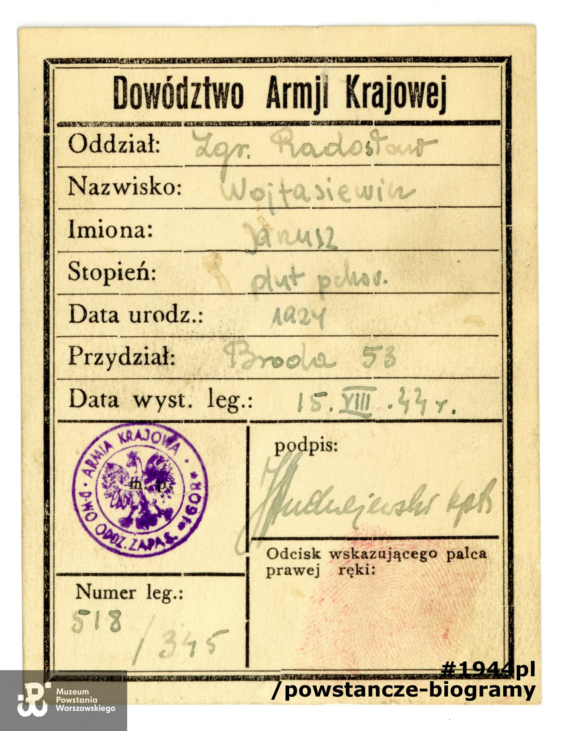 Należąca do Janusza legitymacja Armii Krajowej, ze zbiorów Muzeum Powstania Warszawskiego, sygn. P/7236/11, dar p. Jana Leopolda