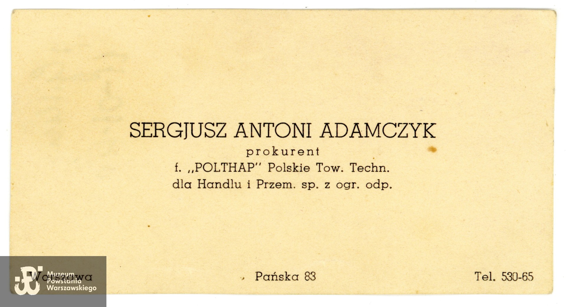 Wizytówka Sergiusza Adamczyka. Z archiwum rodzinnego p. Hanny Łazowskiej, wnuczki Powstańca. Skany wykonano w Muzeum Powstania Warszawskiego, 07/2024