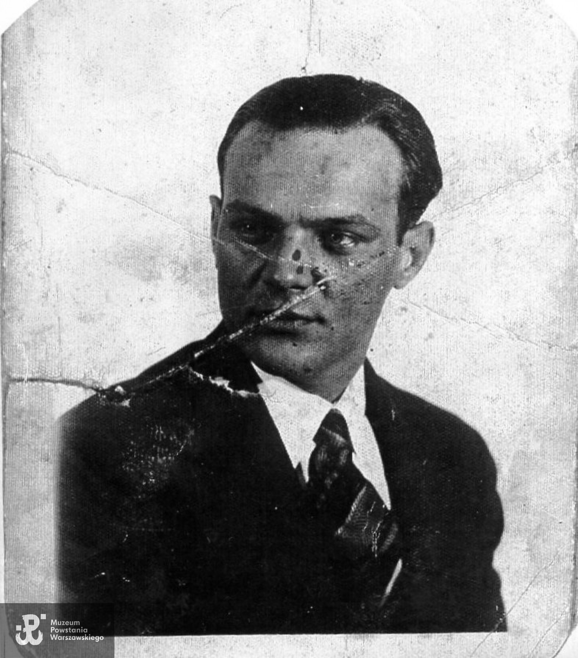   Zdjęcie legitymacyjne Aleksego Doleckiego ps. Ludwik. Fot. ze zbiorów rodzinnych p. Włodzimierza Doleckiego