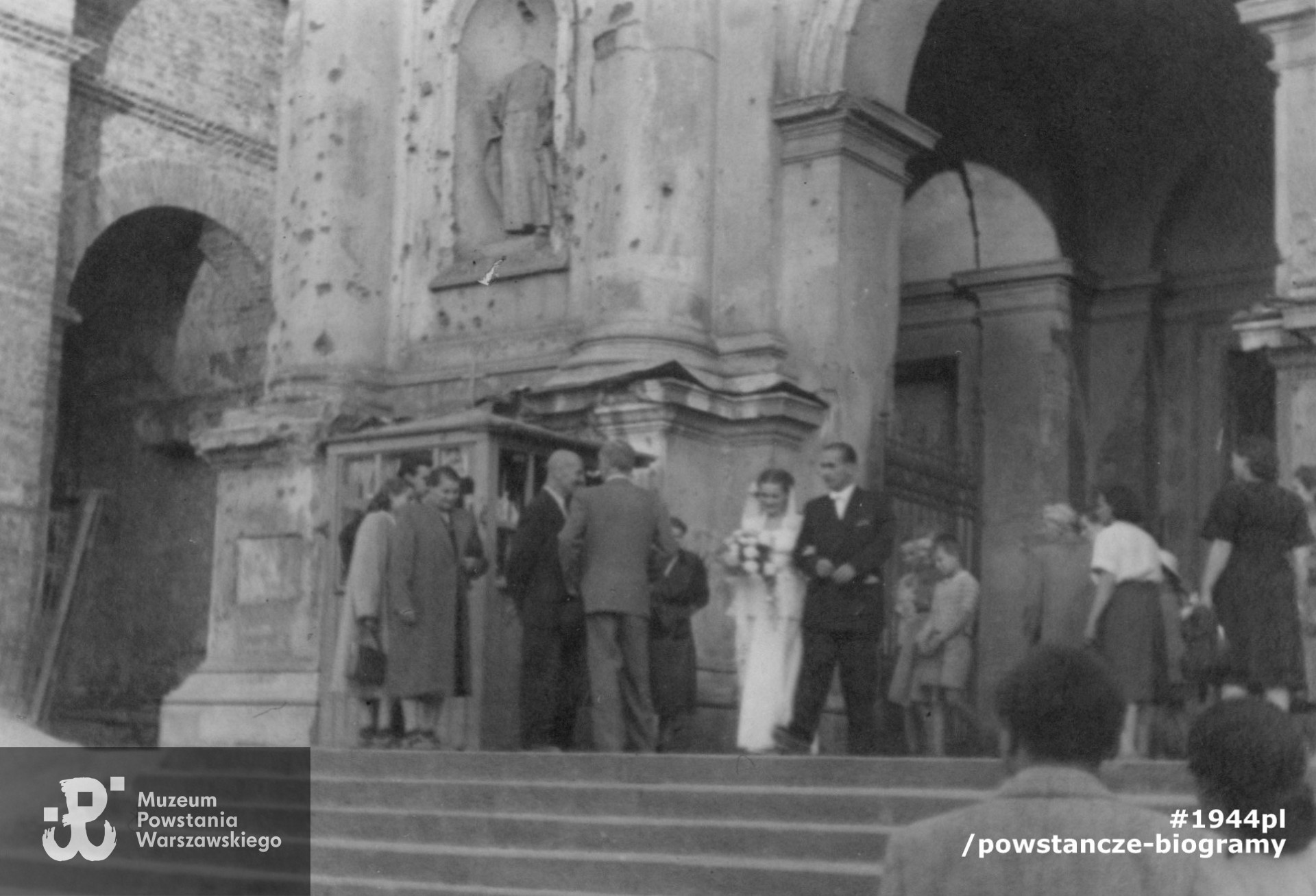 Ślub w dniu 8 czerwca 1950 roku. Fot. z archiwum rodzinnego p. Hanny Stadnik z d. Sikorskiej