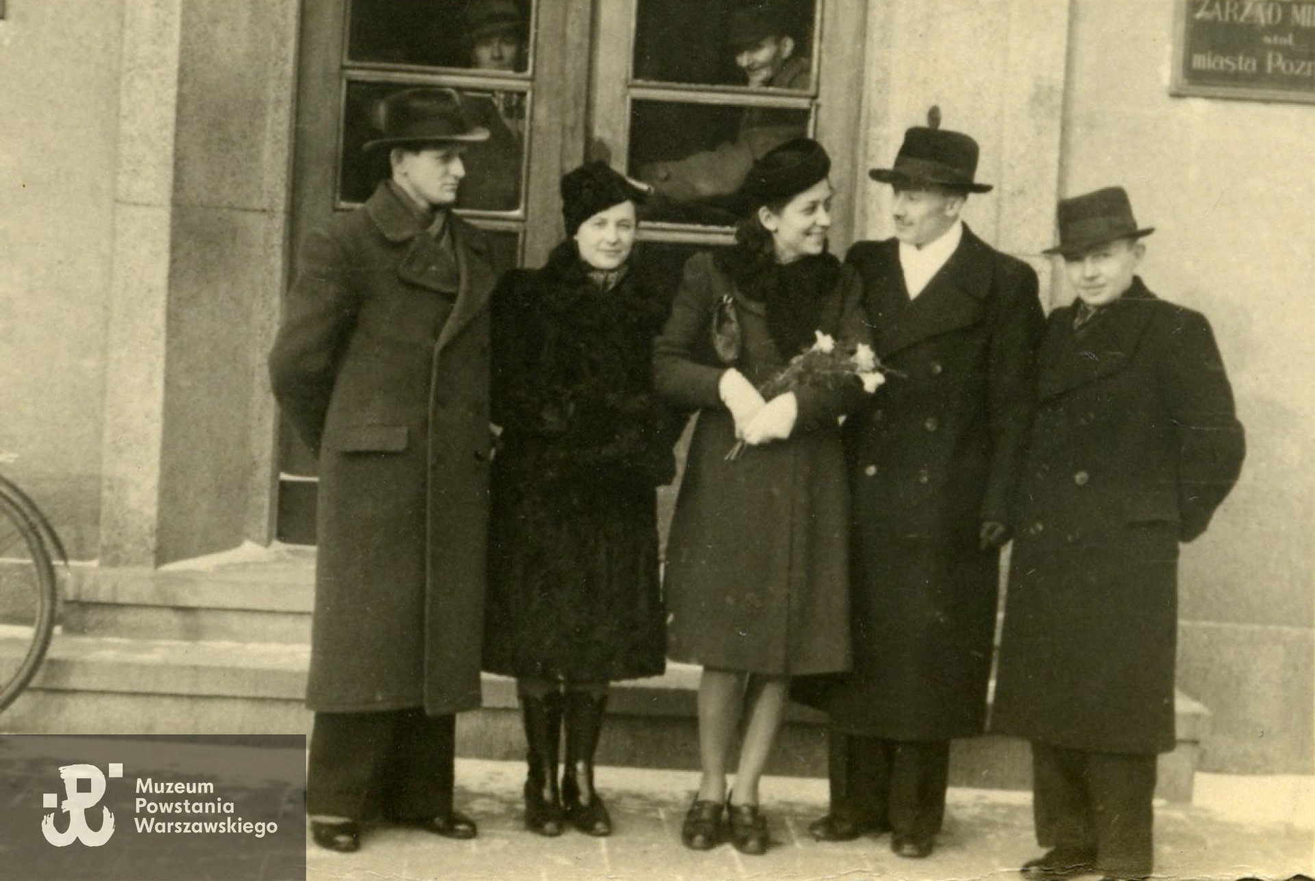 Ślub Edwarda Serwańskiego z Wandą Krawiec, grudzień 1945 rok. Fot. ze zbiorów rodzinnych Pani Małgorzaty Wryk, córki Powstańca.