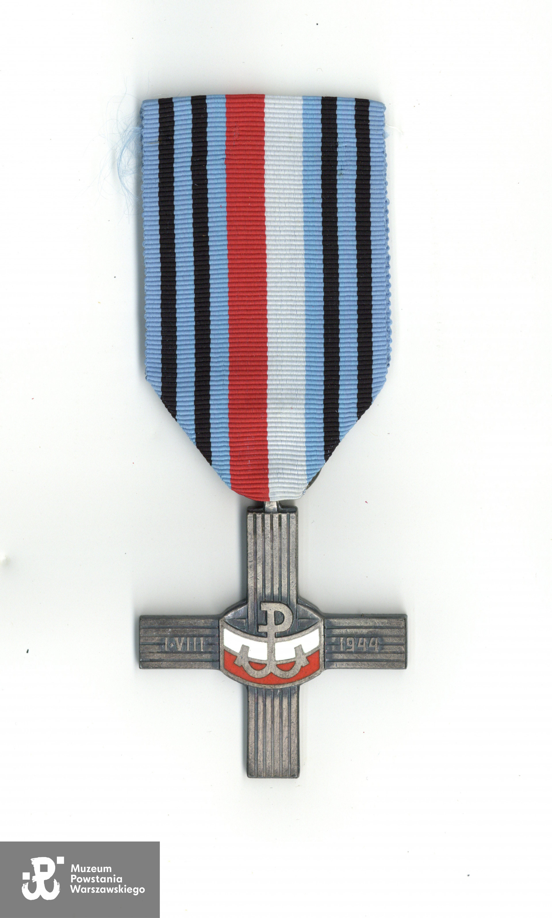 Warszawski Krzyż Powstańczy należący do Stefana Stefańskiego ps. Sokół. Ze zbiorów Muzeum Powstania Warszawskiego, sygn. P/5030
