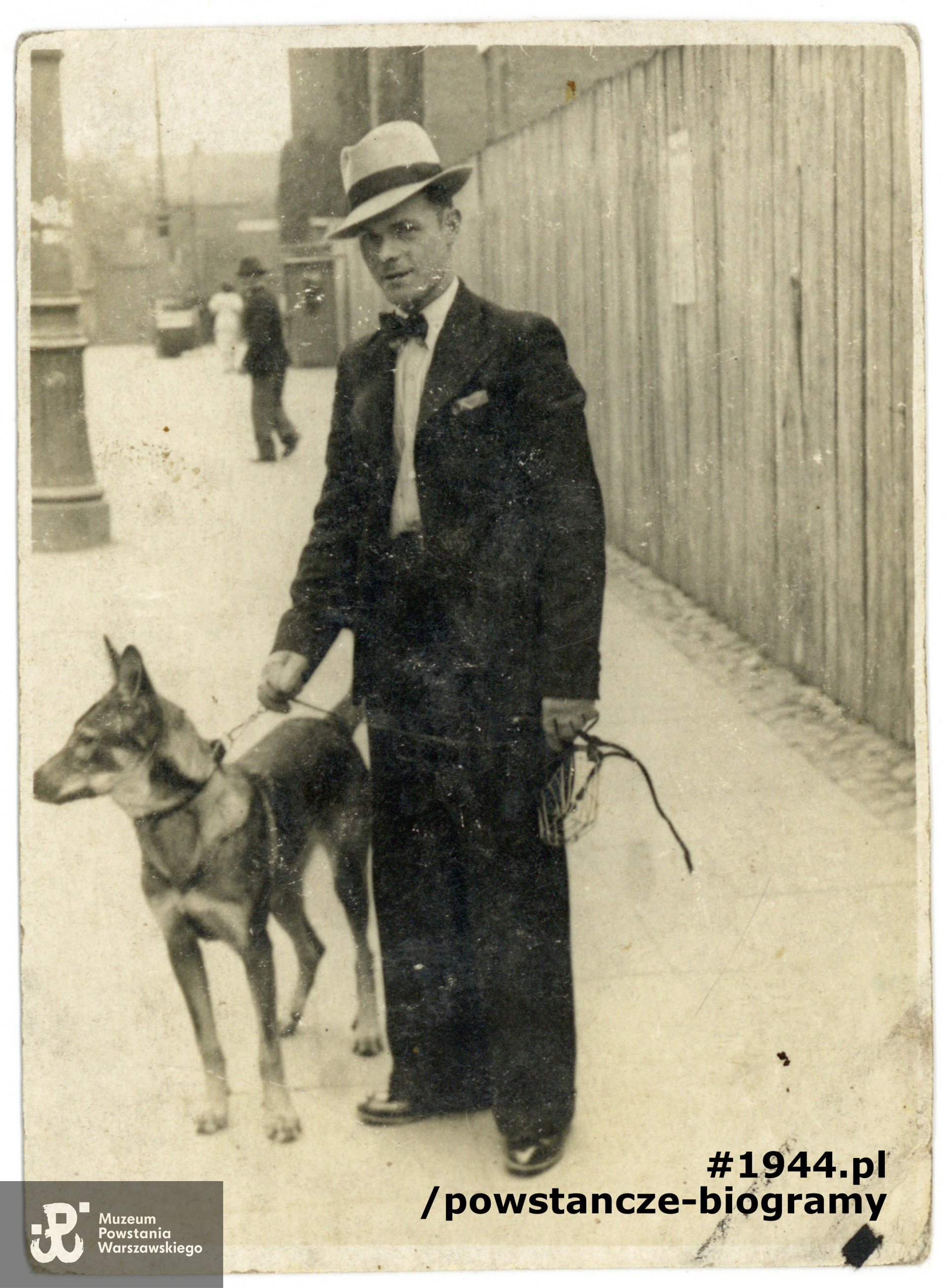 Adam Kaczmarczyk, na zdjęciu z psem. Fot. z archiwum rodzinnego p. Artura Kaczmarczyka