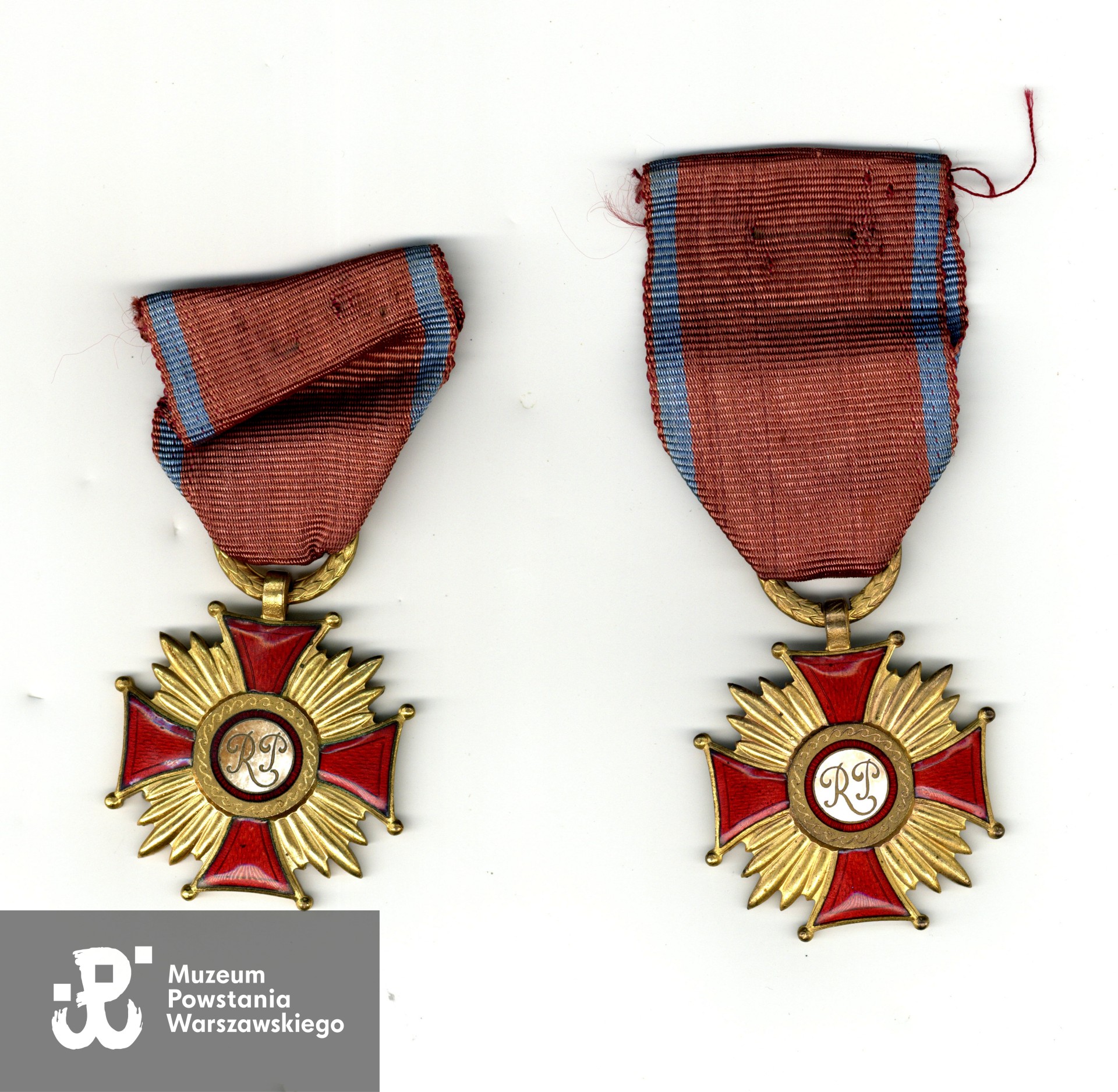 Złoty Krzyż Zasługi.  Zbiory rodzinne Katarzyny i Adama  Dziewońskich.