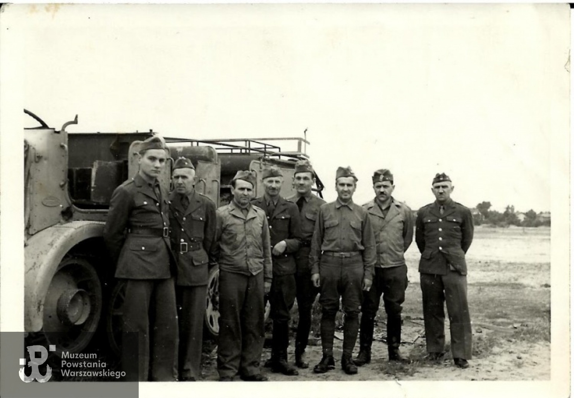 Marceli Ciechanowicz trzeci od prawej. Zdjęcie z archiwum  Witolda Ciechanowicza