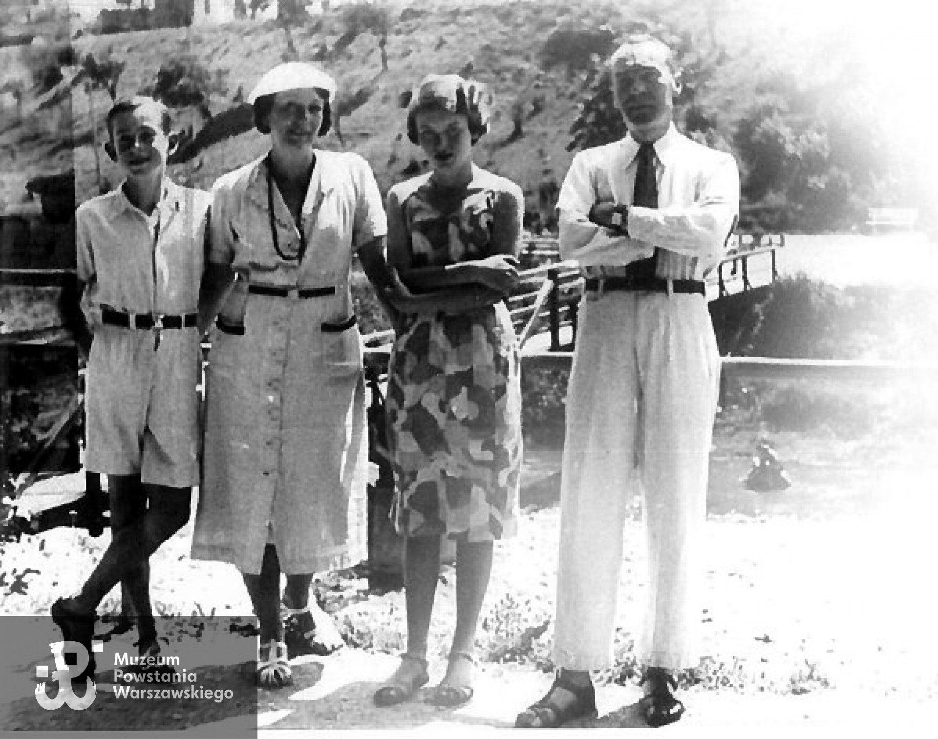 Od lewej: Jan, Eleonora, Hanna, Otton Krenzowie. Fot. ze zbiorów rodzinnych, skan broszury udostępniła p. Katarzyna Nowicka