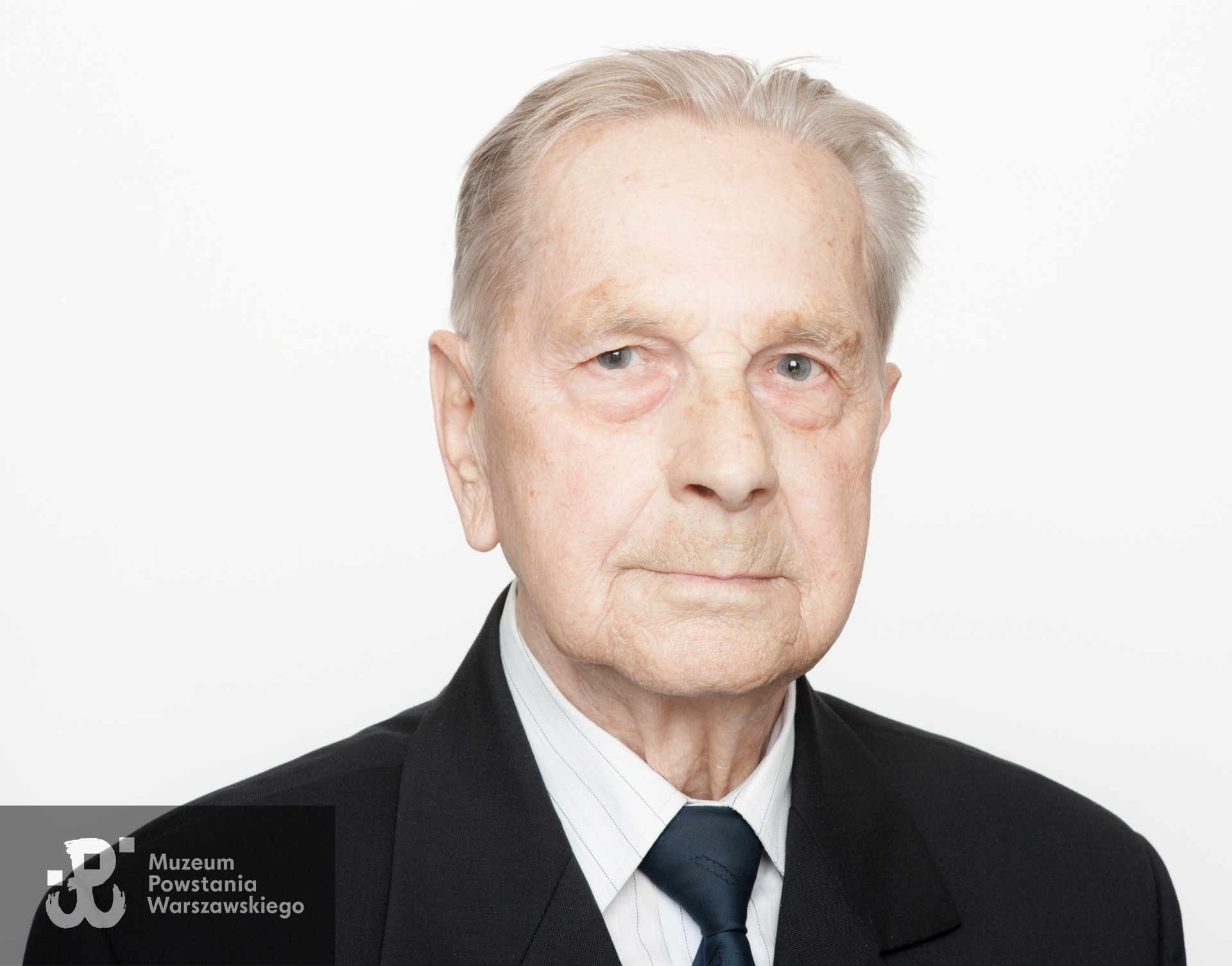 Zdjęcie z serii portretów Powstańców Warszawskich wykonanych w ramach projektu "1944/70/2014" realizowanego przez grupę WWPHOTO dla uczczenia 70. rocznicy wybuchu Powstania Warszawskiego. Muzeum Powstania Warszawskiego, 22.07-04.08 2013.