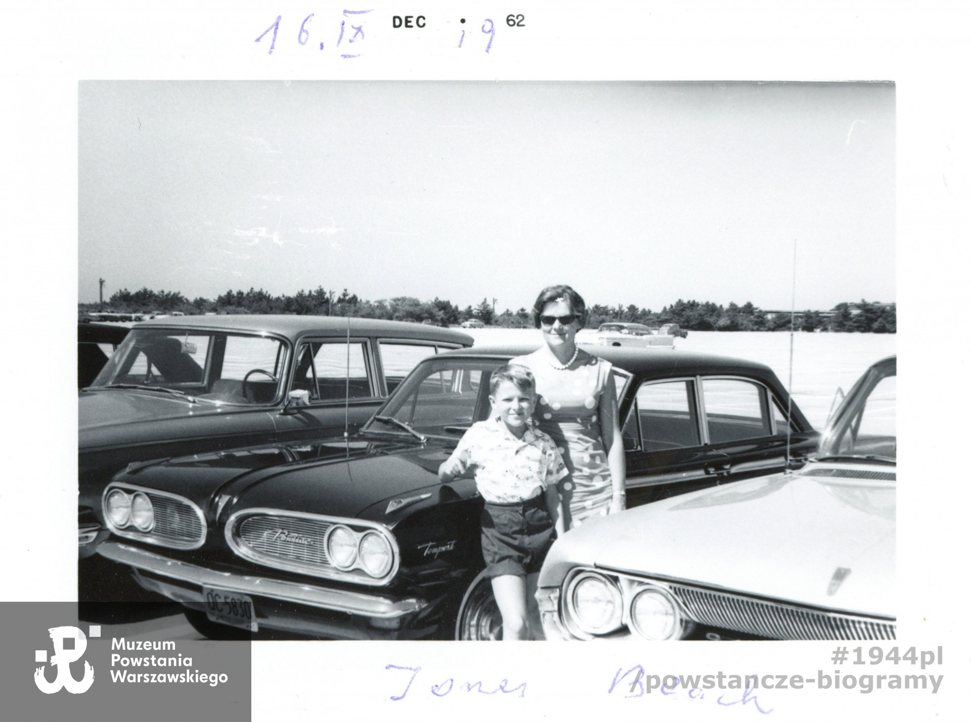 Jones Beach, 1962.  Fot. ze zbiorów rodzinnych udostępnione przez p. Jana Polaczka, syna Aliny Polaczkowej z d. Rutkowskiej ps. Alina