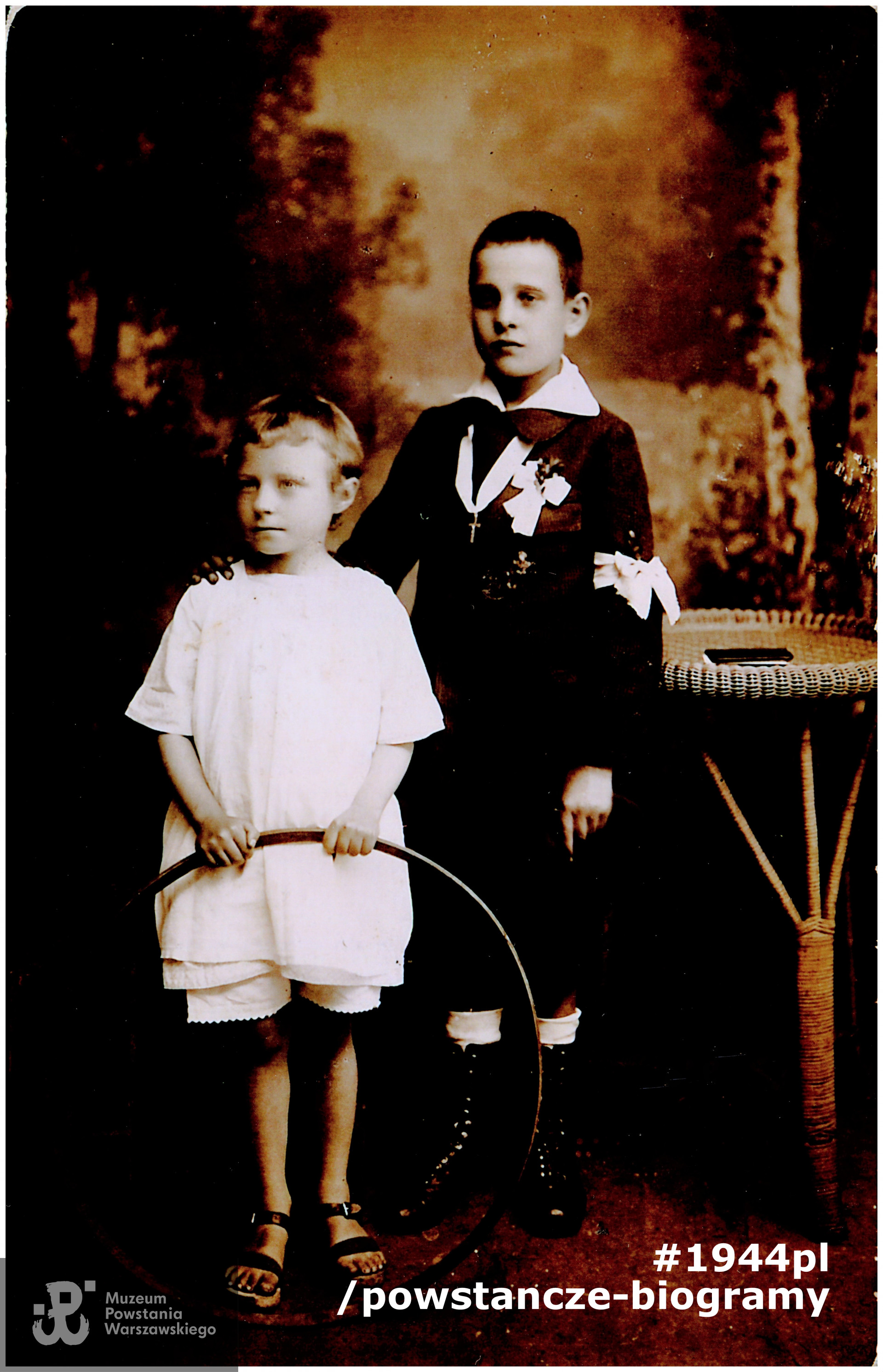 Pierwsza Komunia św. Edwadra, na zdjęciu z kuzynką. Fot. z archiwum rodzinnego p. Hanny Terpiłowskiej