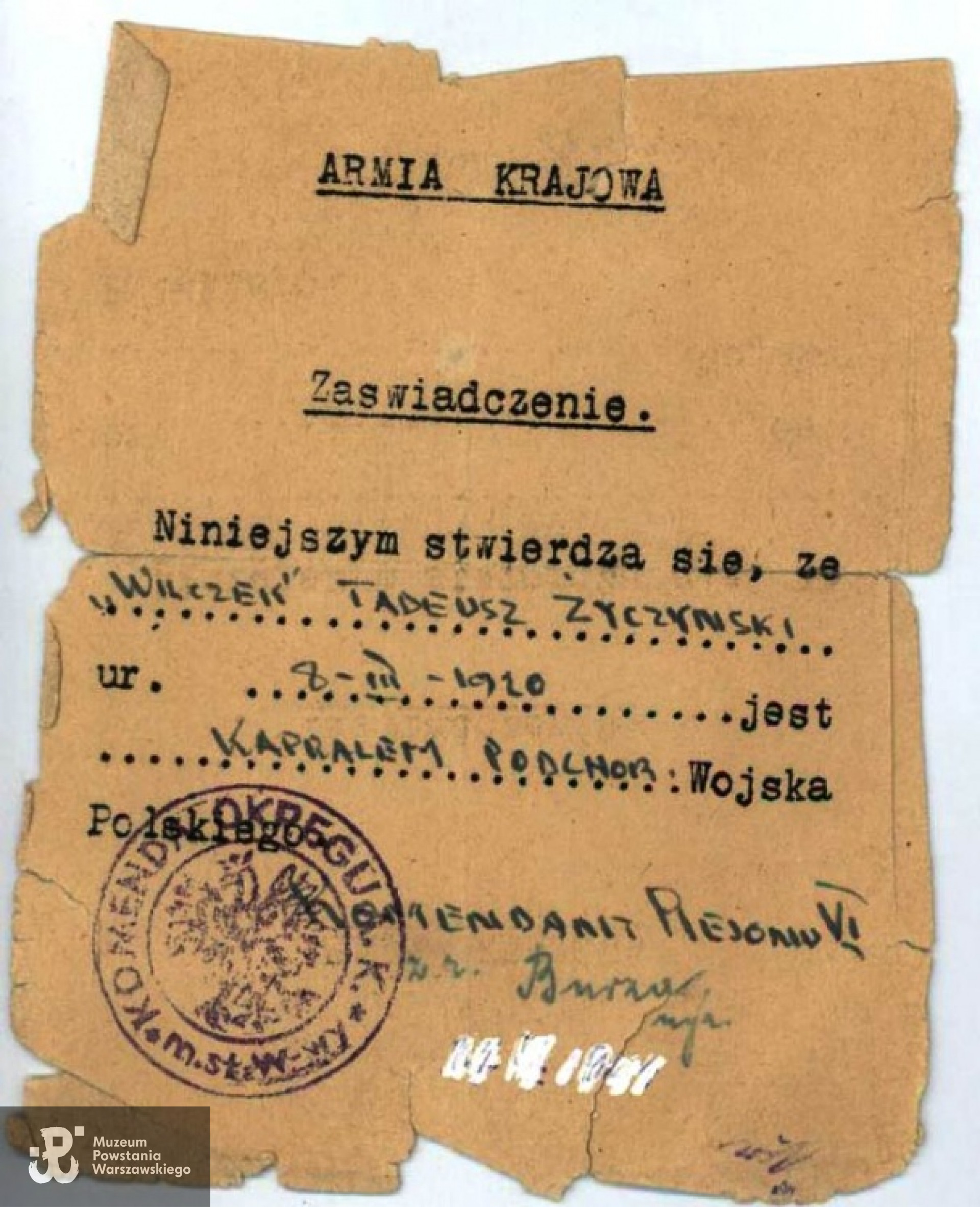 Zaświadczenie stopnia wojskowego podpisane w zastępstwie Komendanta VI rejonu V Obwodu Mokotów przez dowódcę batalionu "Bałtyk" mjr "Burzę" Eugeniusza Ladenbergera z pułku "Baszta"