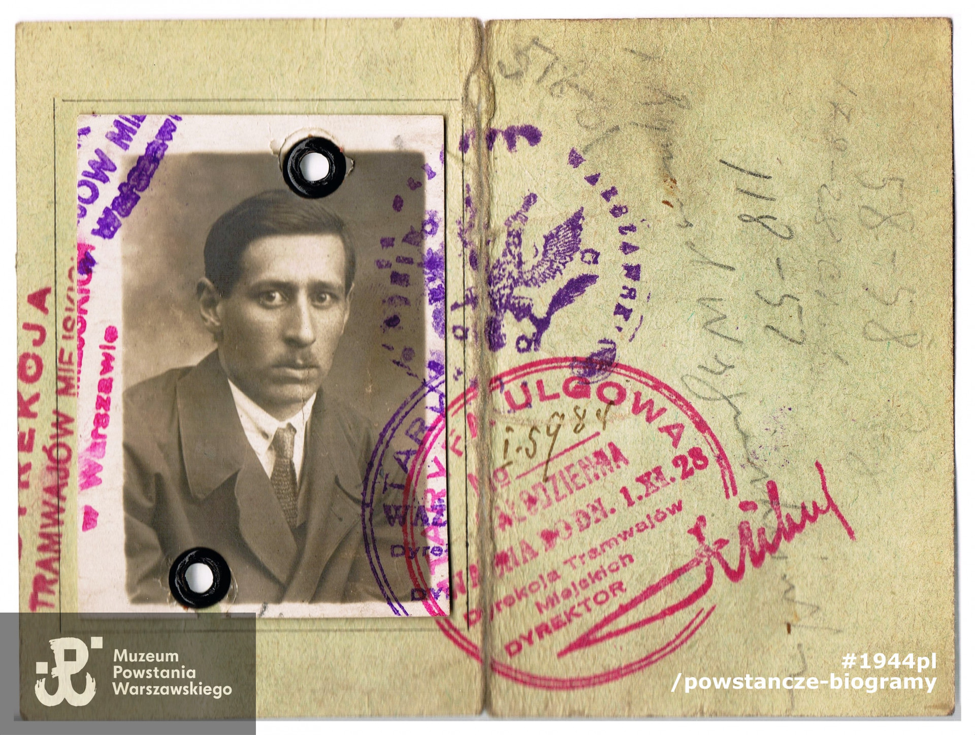 Legitymacja tramwajowa dla rzeczywistych słuchaczy Uniwersytetu Warszawskiego - rewers ze zdjęciem. Z archiwum rodzinnego p. Małgorzaty Karoliny Piekarskiej, wnuczki