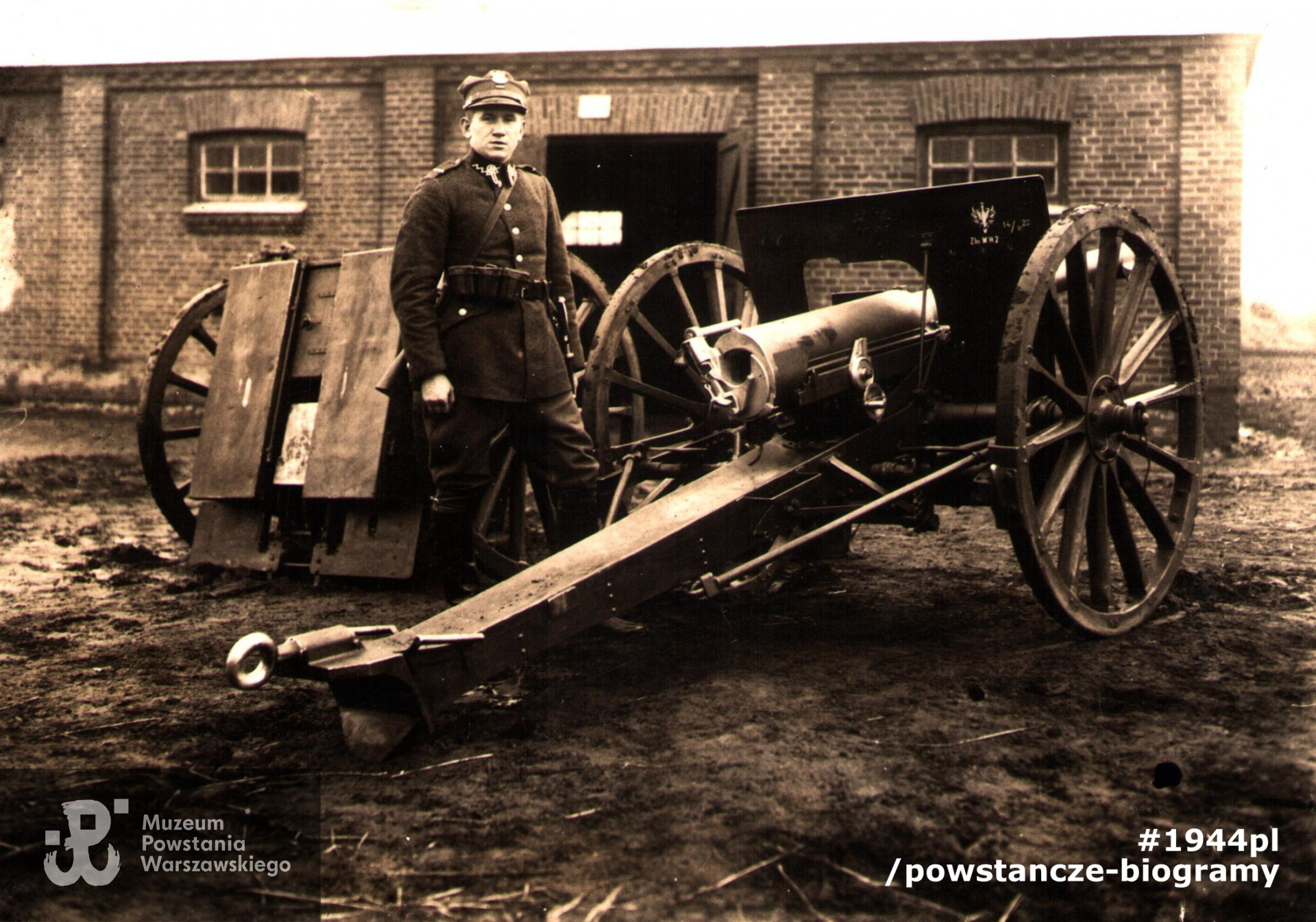 Stefan Piotrowski, Szkoła Podchorążych Rezerwy Artylerii we Włodzimierzu Wołyńskim 1929 rok. Fot. ze zbiorów rodzinnych, skan udostępnił p. Piotr Surma, wnuk Powstańca