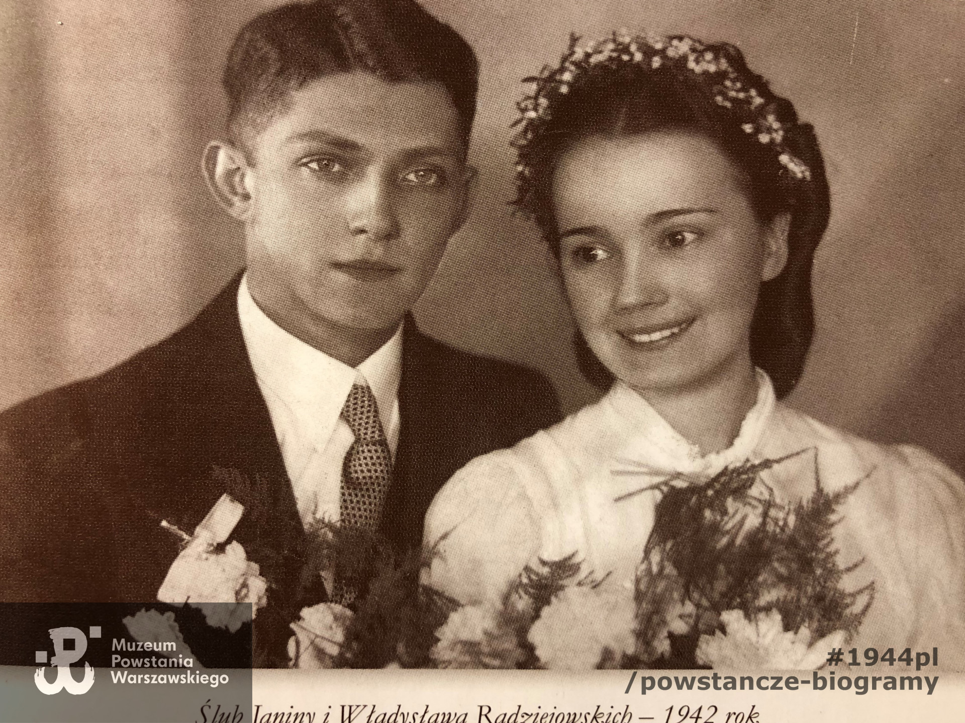 ppor. Władysław Radziejowski ”Wrona”, "Rawicz", ”Ostróg”  - fotografia ślubna z żoną Janiną, 1942 r.  Skan udostępnił p. Tomasz Michałowski
