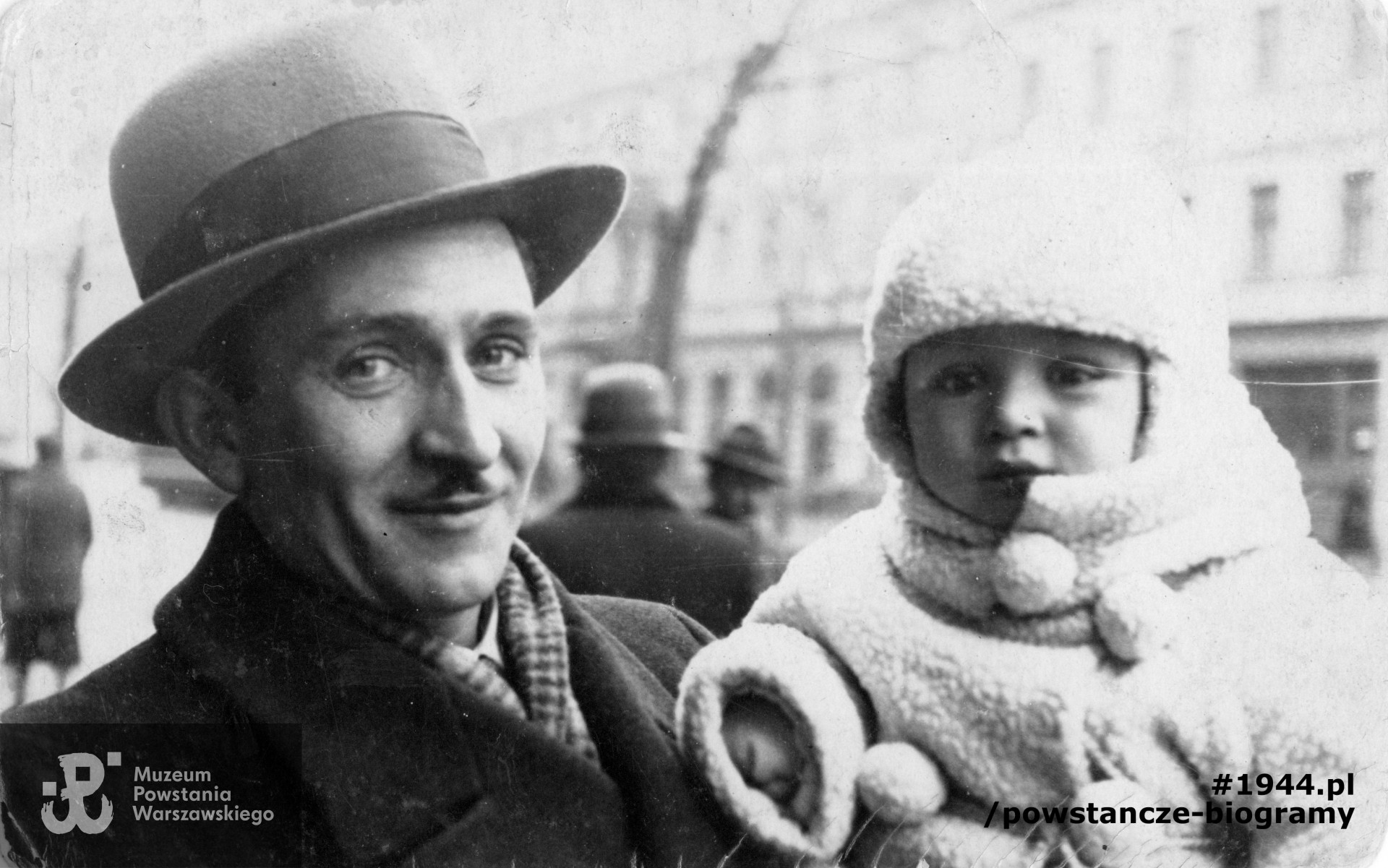 Warszawa, ok. 1938 roku. Syn Jakuba, Edward Grabarczyk z wujem ze strony matki, Stanisławem Jujką. Fot. z archiwum rodzinnego p. Krzysztofa Lebiediewa