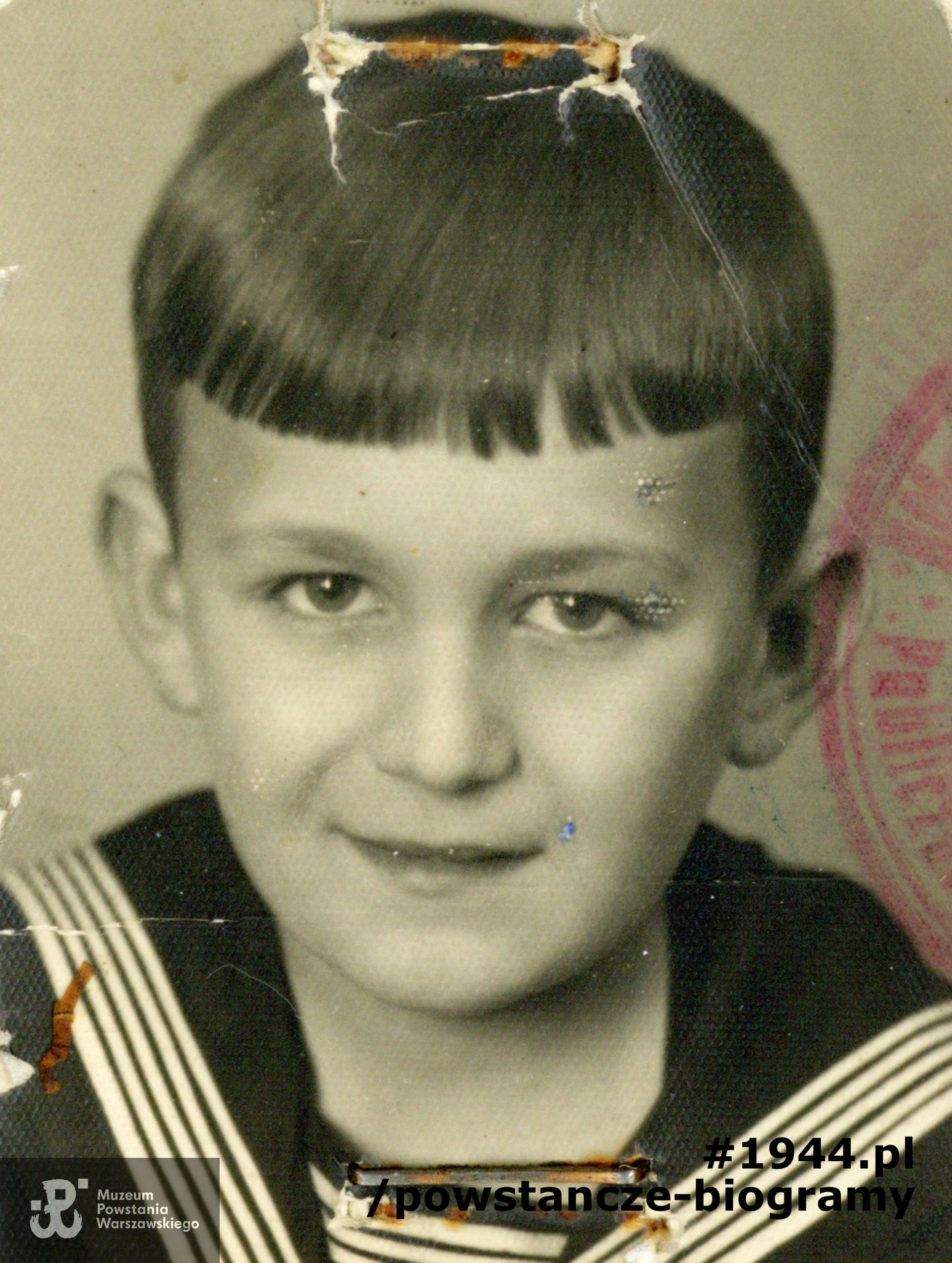 Łącznik Stanisław Głośnicki  ps. "Ryś" (1932-2008). Fot. z legitymacji z okresu okupacji niemieckiej, ze zbiorów Muzeum Powstania Warszawskiego, sygn.  P/7221/11