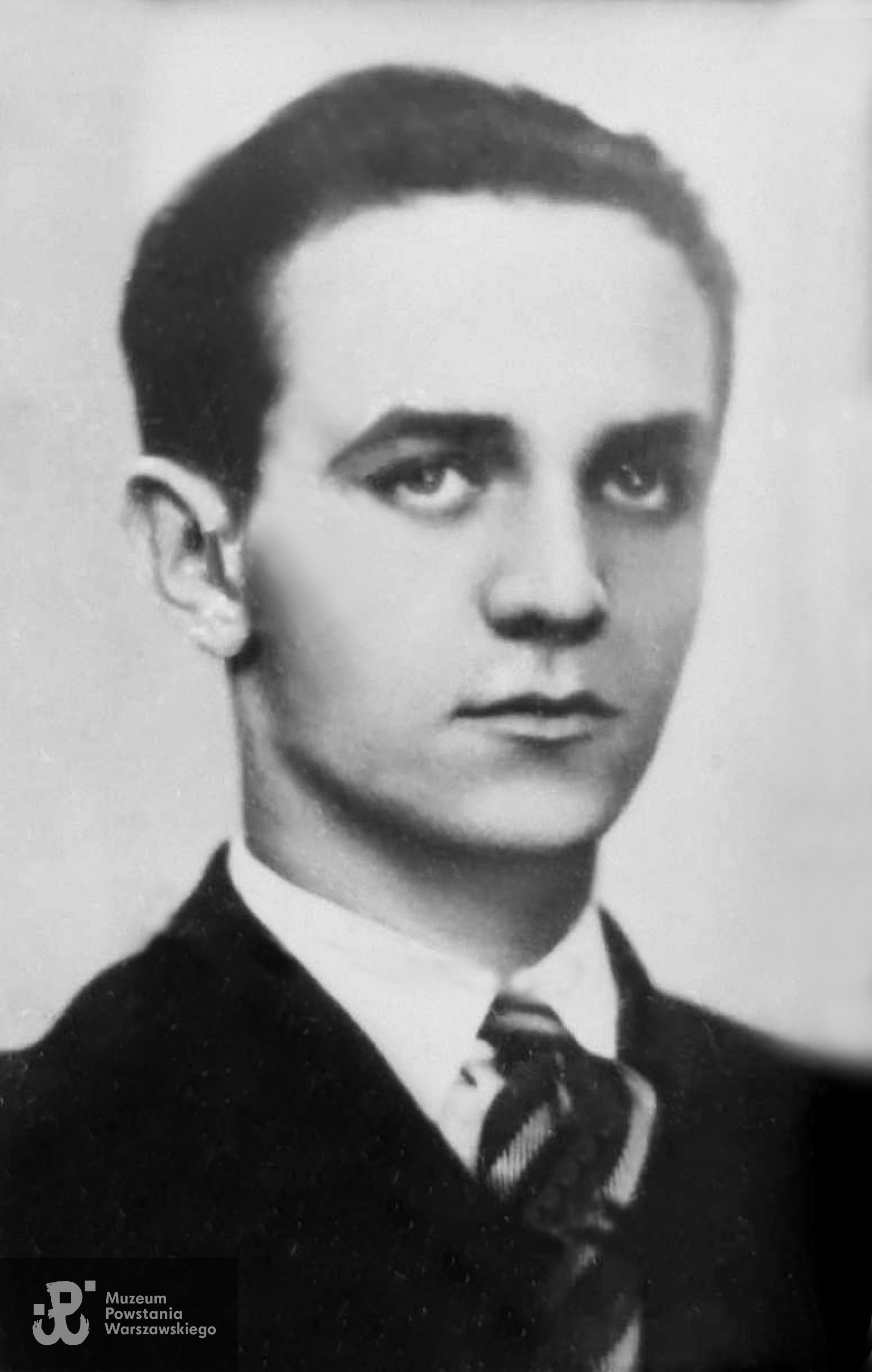 ppor. Eugeniusz Bronisław Rutkowski "Goraj" (1916-1944). Fotografia portretowa  ze zbiorów rodzinnych, skan udostępniła p. Magdalena Sikoń