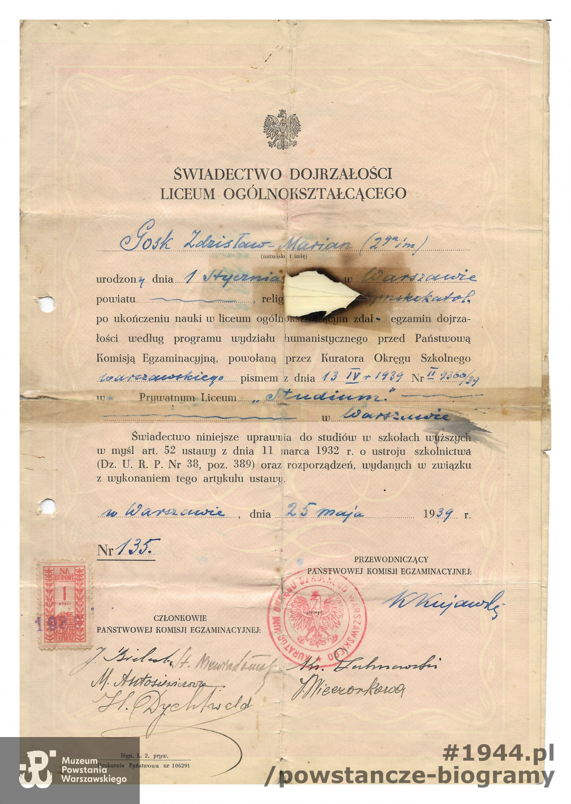 Świadectwo maturalne Zdzisława Goska - w dokumencie rzeczywista data urodzenia - rok 1921 w okresie wojny została celowo wypalona papierosem. Z archiwum rodzinnego, udostępnił p. Piotr Gosk