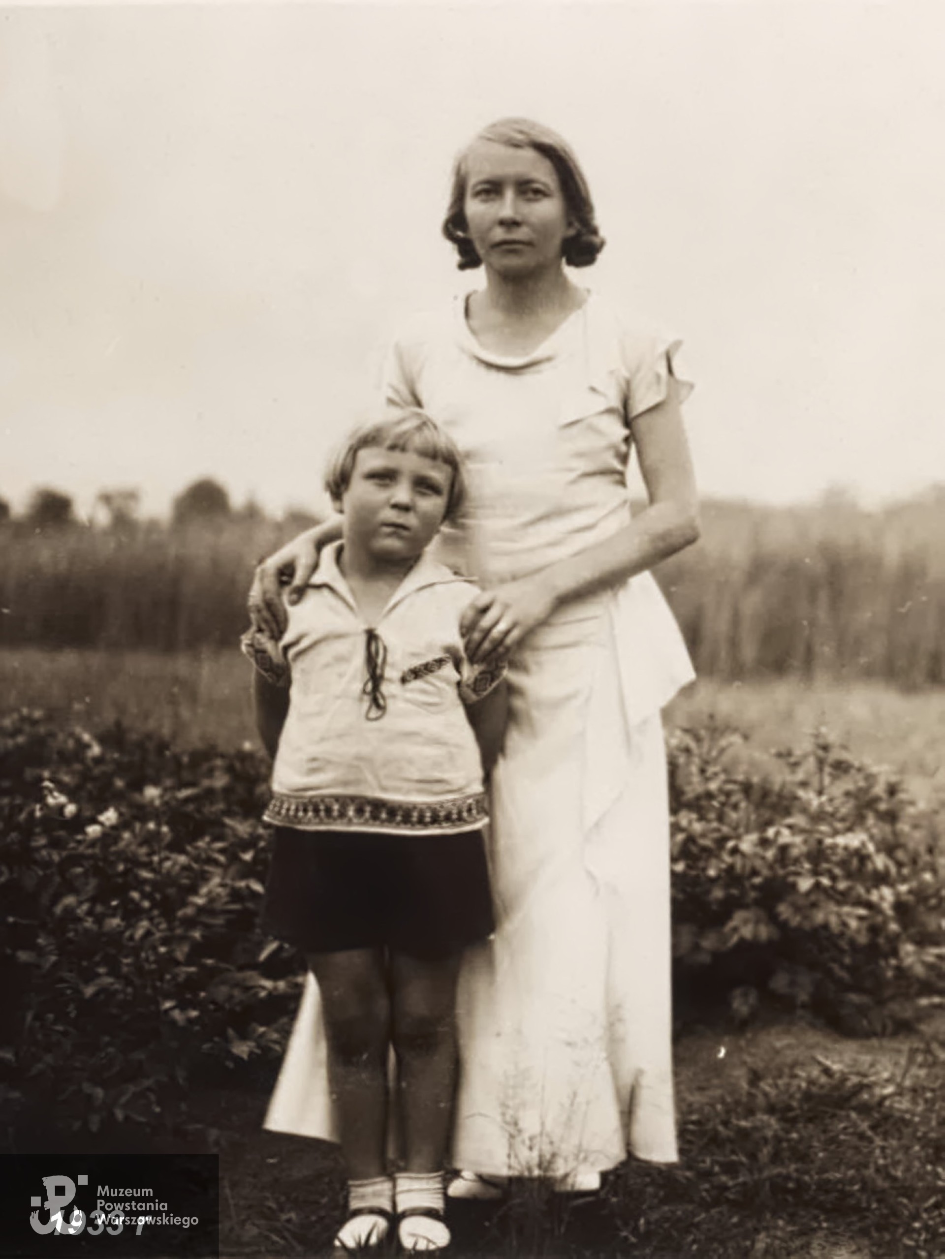 Jerzy Wolski z matką, 1937 rok. Fot. ze zbiorów rodzinnych p. Jana Fuhrmanna